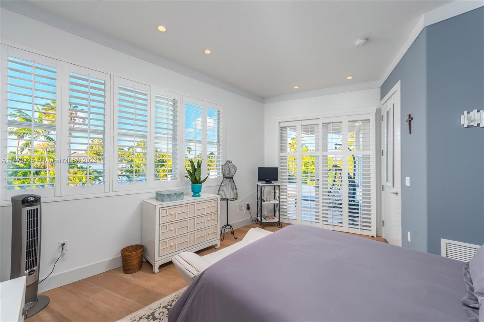 TROPICAL ISLE HOMES SUB 4 - Residential