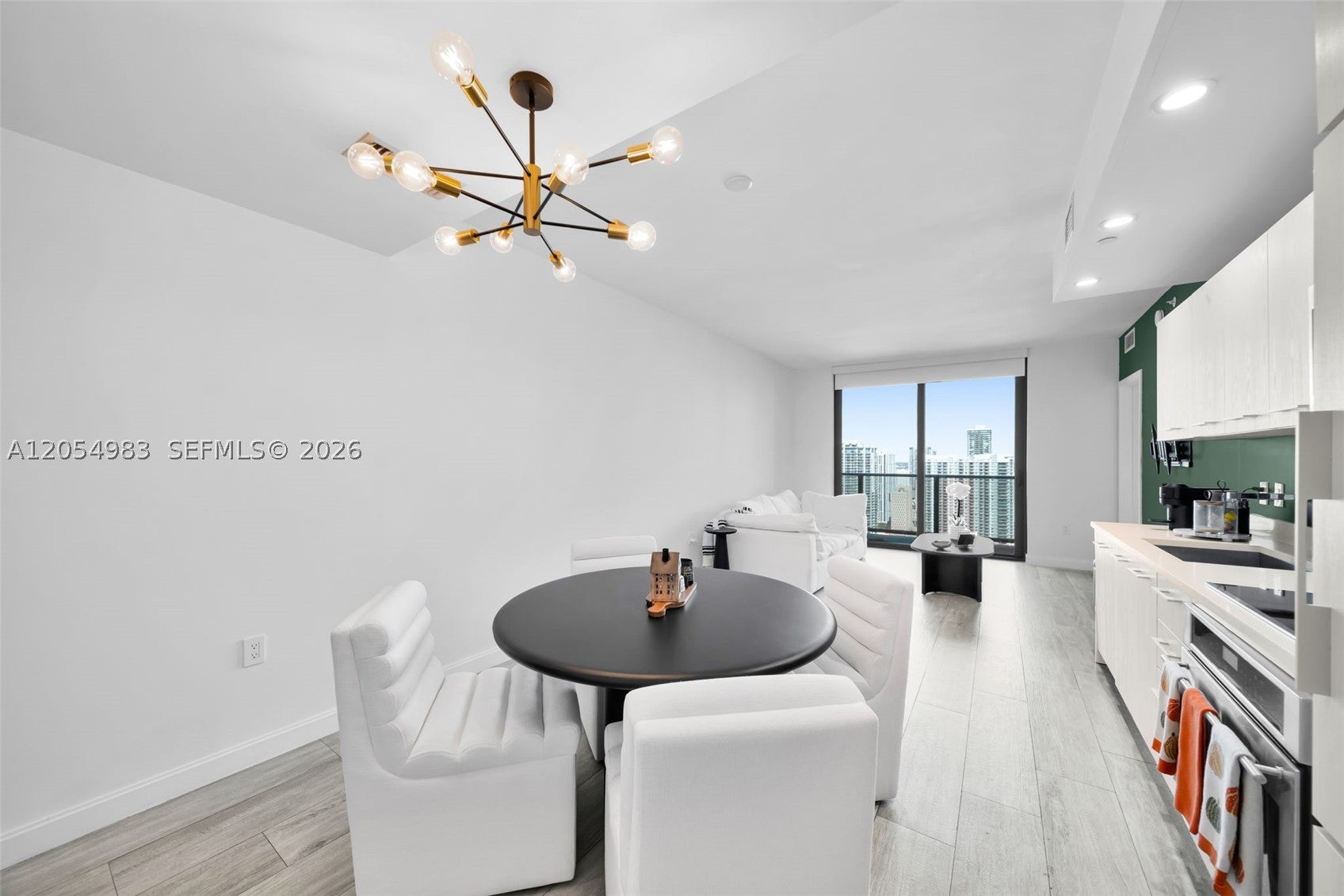 45 SW 9th St 3909