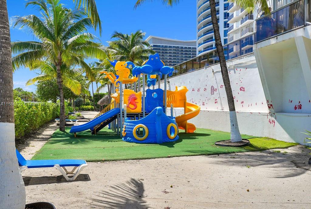 MAISON GRANDE CONDO - Residential