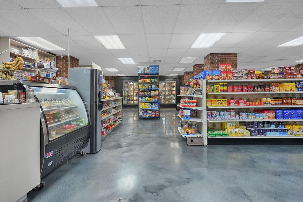 MAISON GRANDE CONDO - Residential