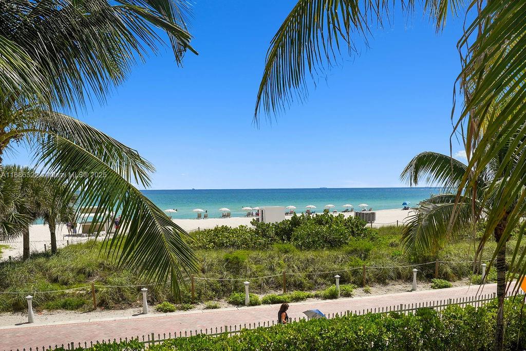 MAISON GRANDE CONDO - Residential