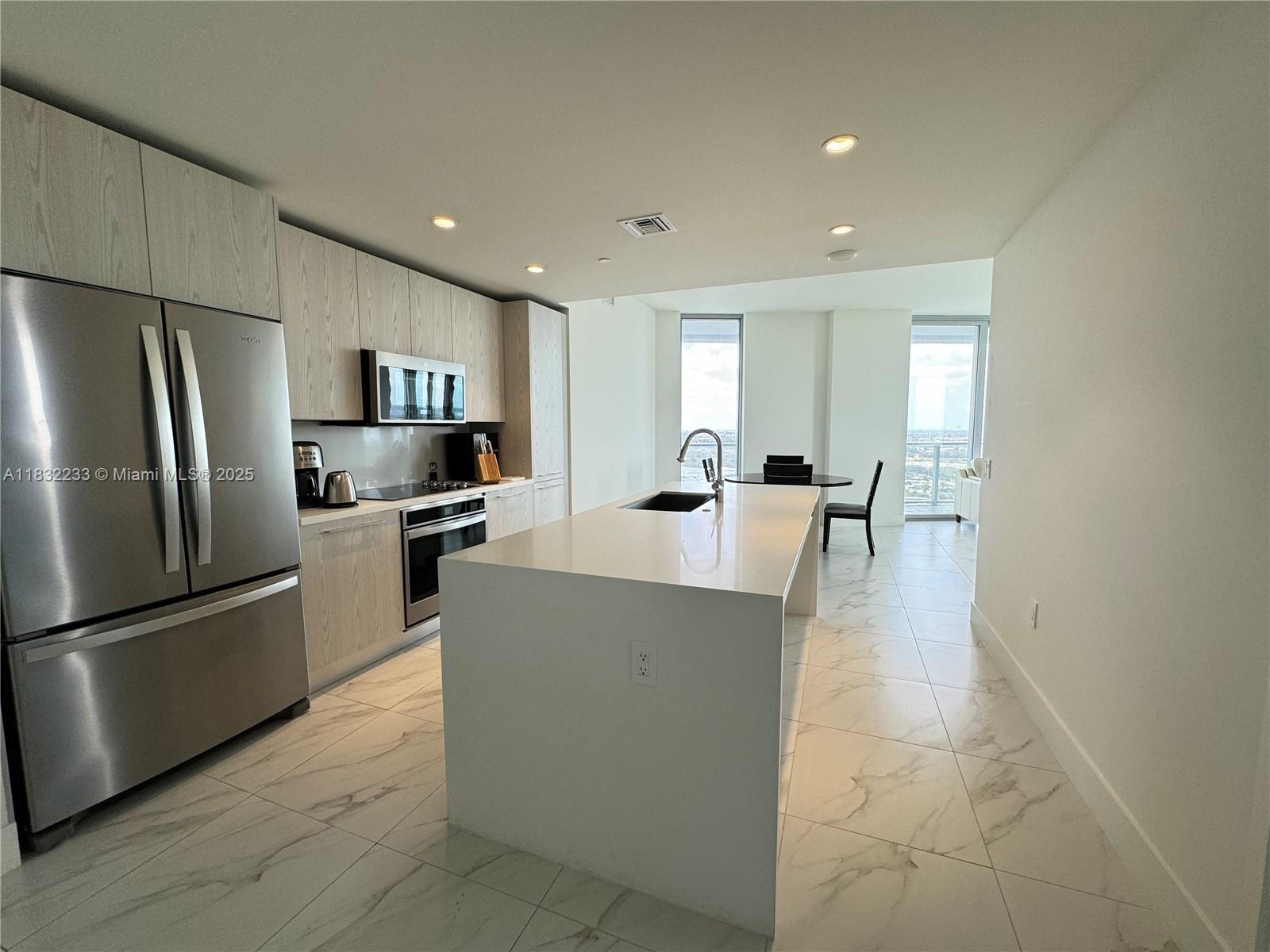 2000 Metropica Way 2409