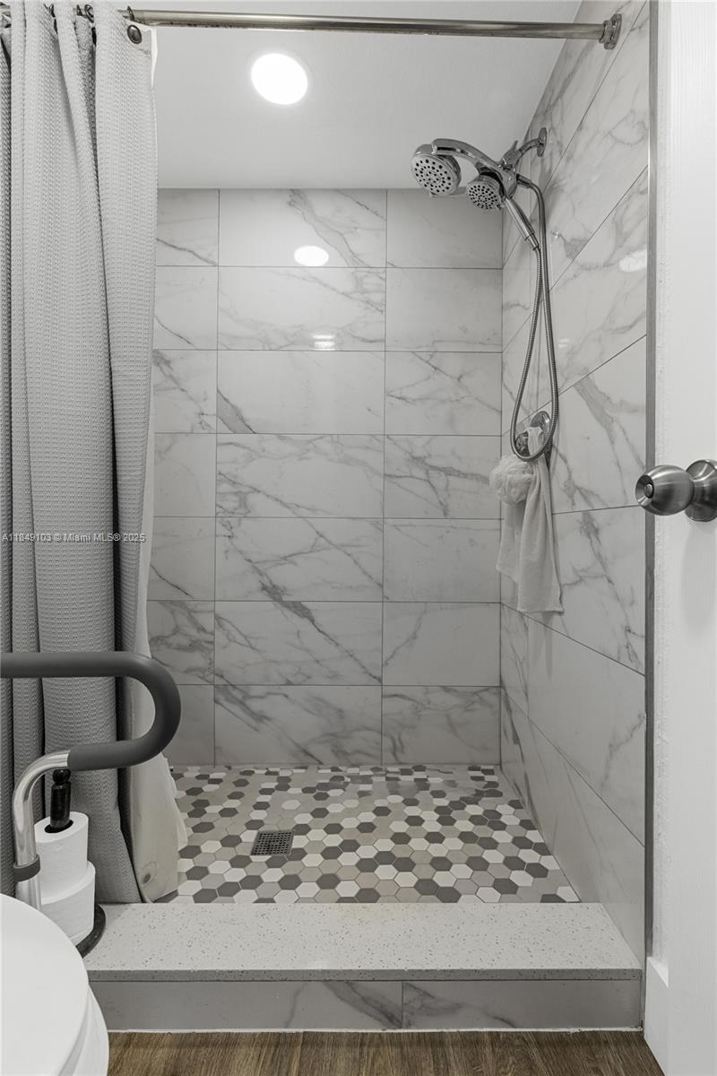 SUNRISE LAKES 183 CONDO - Residential