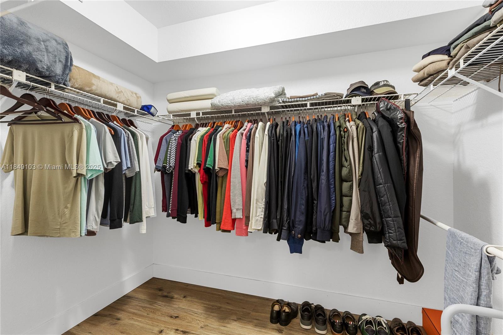 SUNRISE LAKES 183 CONDO - Residential