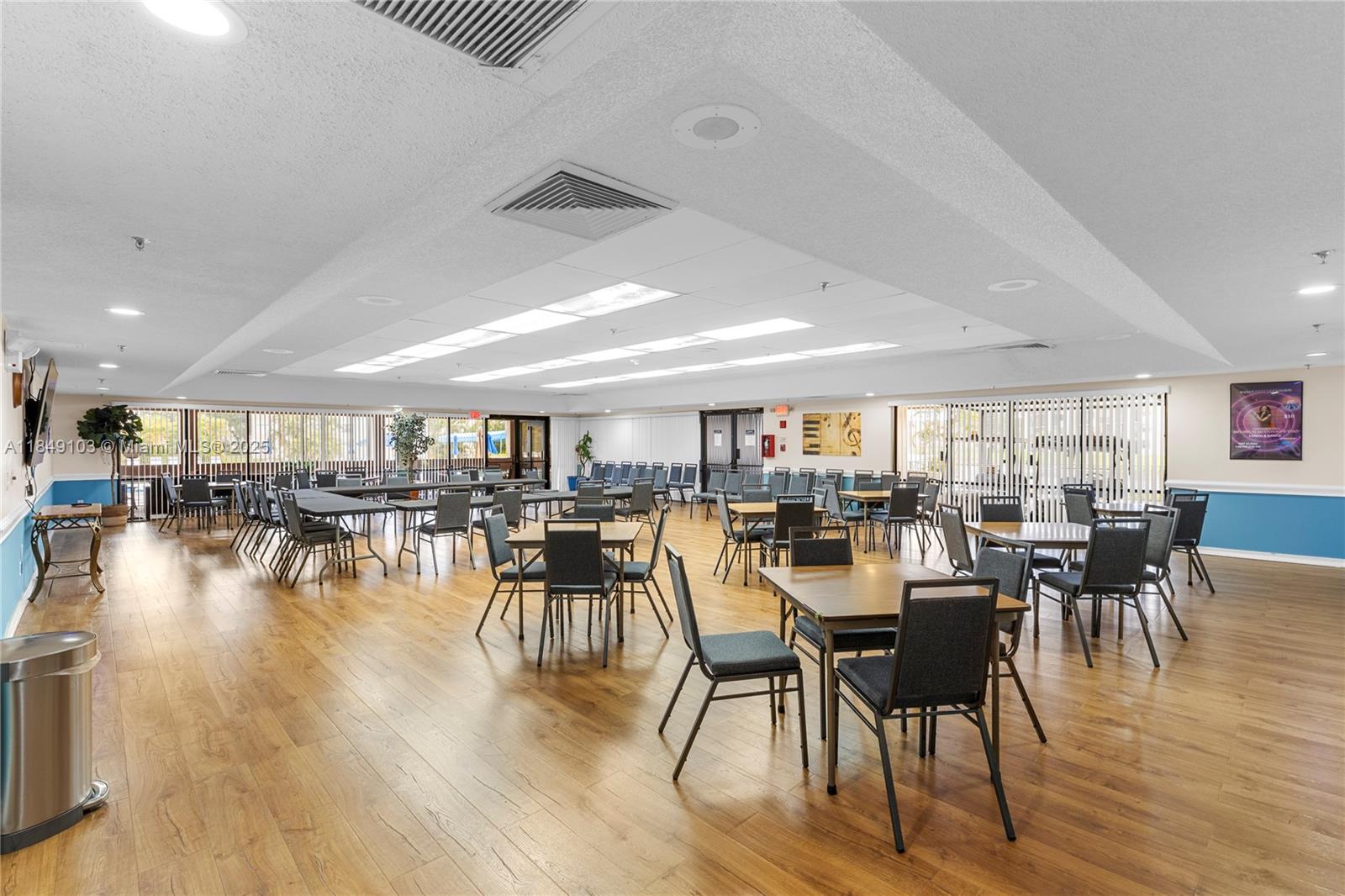 SUNRISE LAKES 183 CONDO - Residential