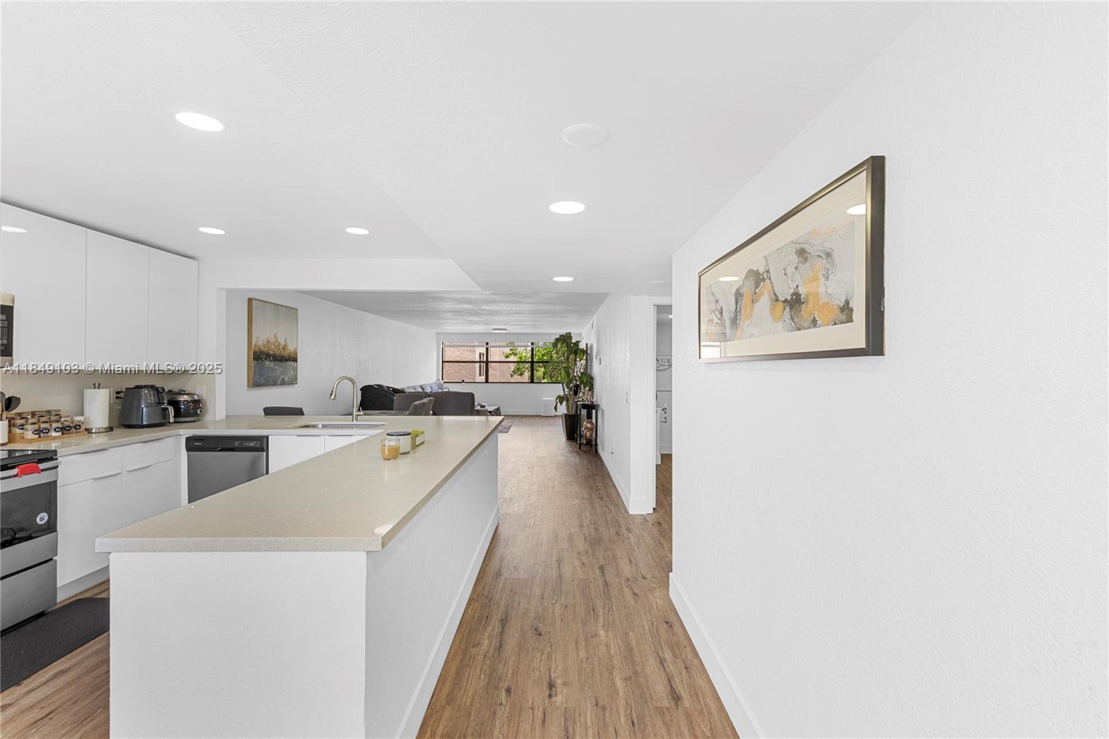 SUNRISE LAKES 183 CONDO - Residential