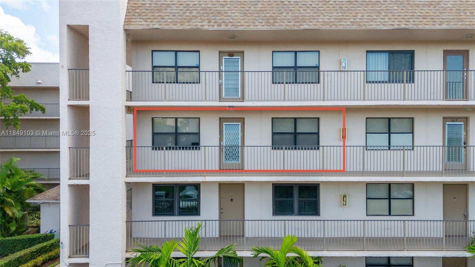 SUNRISE LAKES 183 CONDO - Residential