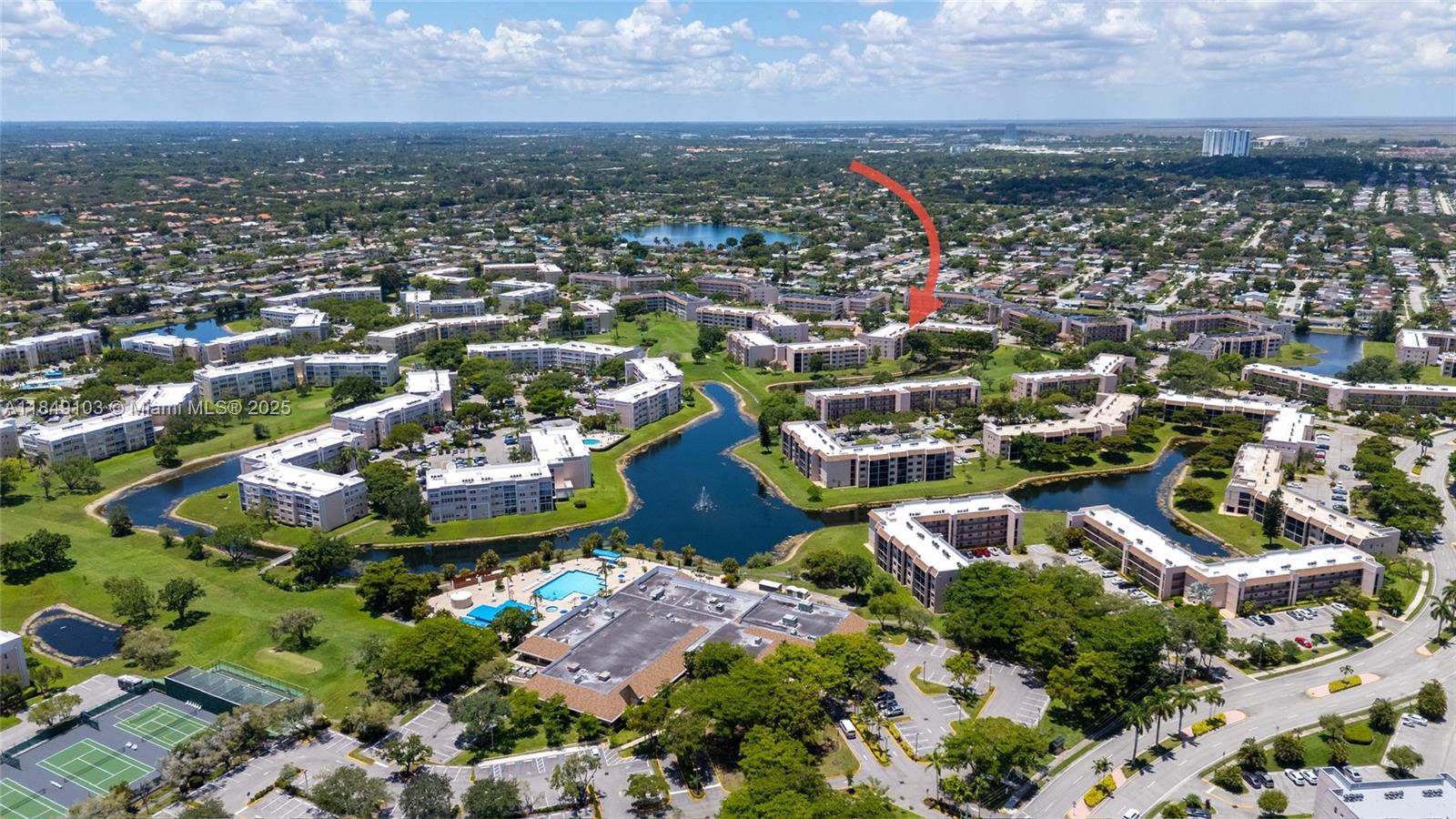 SUNRISE LAKES 183 CONDO - Residential