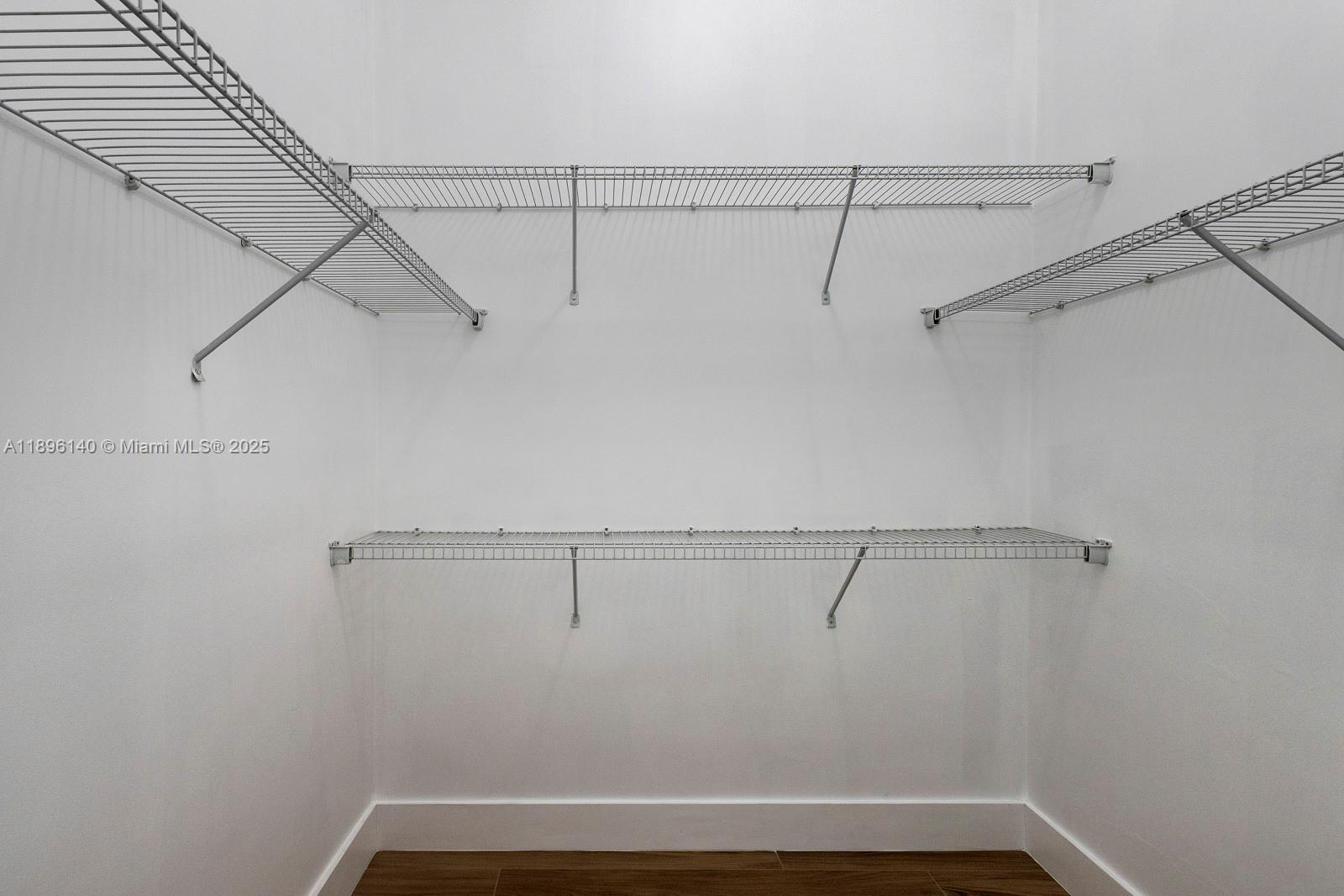 TOSCANO CONDO - Residential