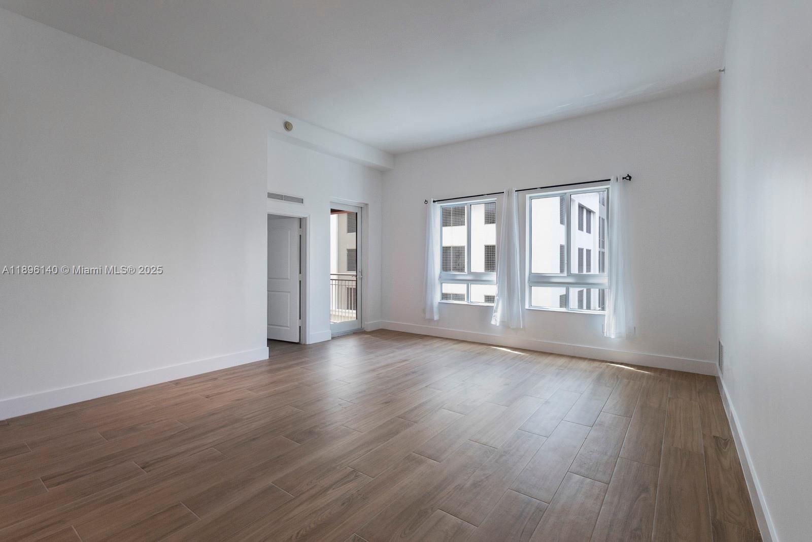 TOSCANO CONDO - Residential