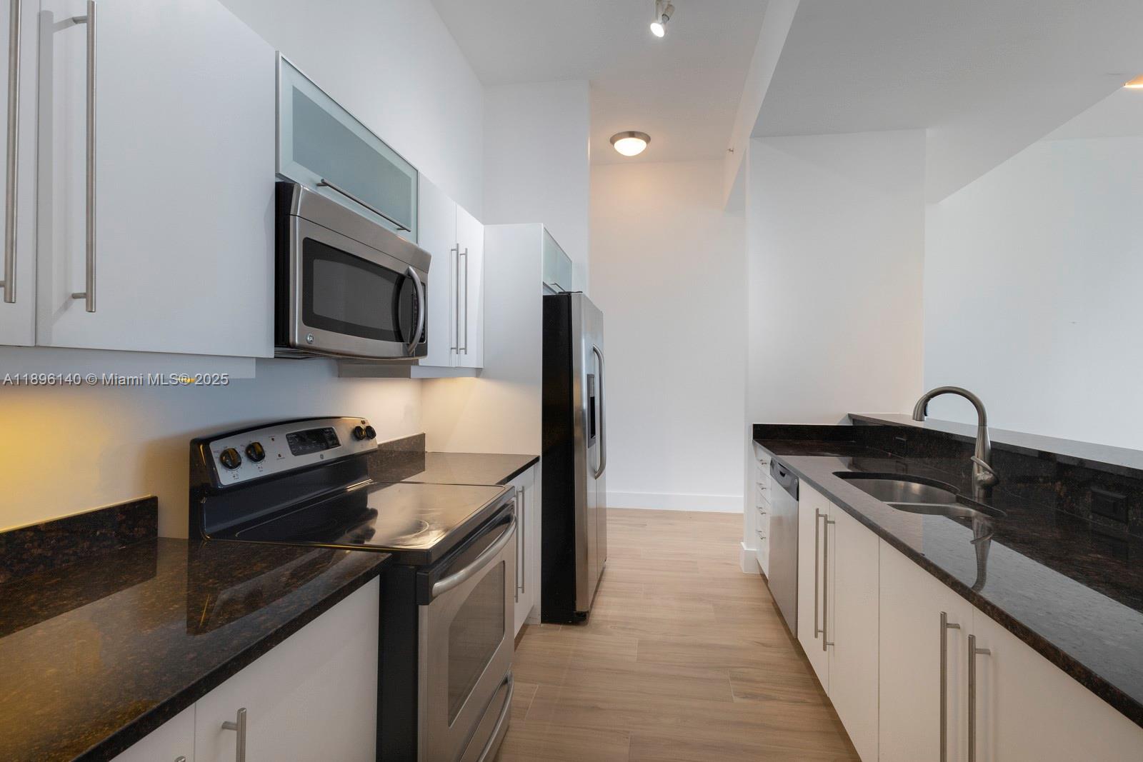 TOSCANO CONDO - Residential