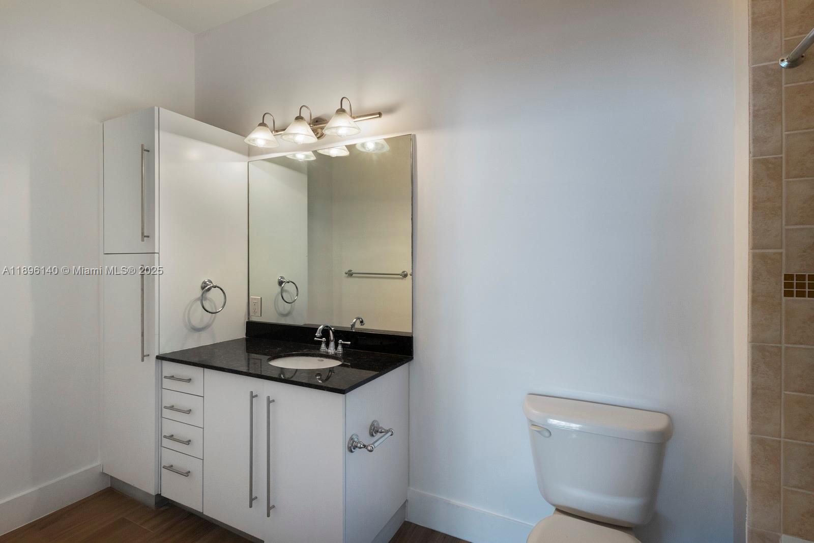 TOSCANO CONDO - Residential