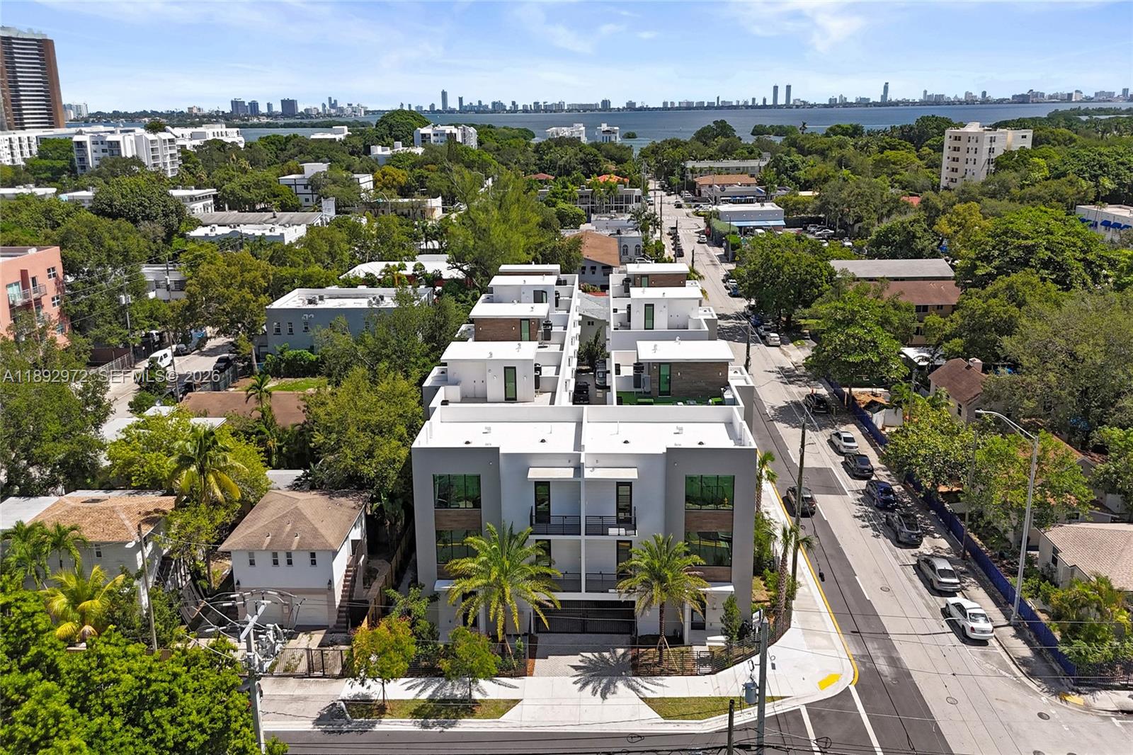 LC WHITES - Residential