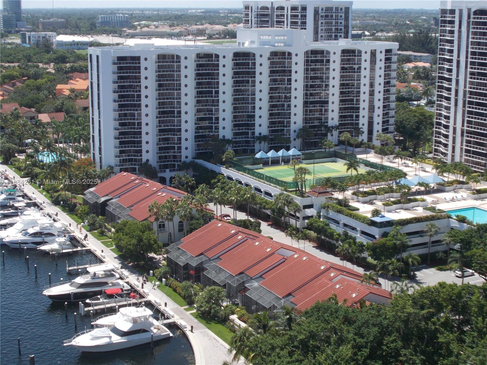 TOWNHOMES OF PORTSVIEW CO - Residential