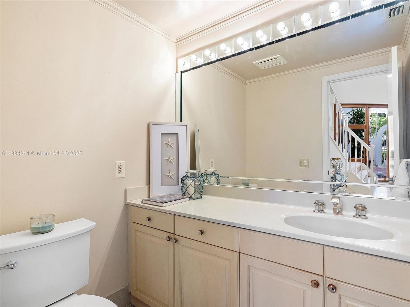 TOWNHOMES OF PORTSVIEW CO - Residential