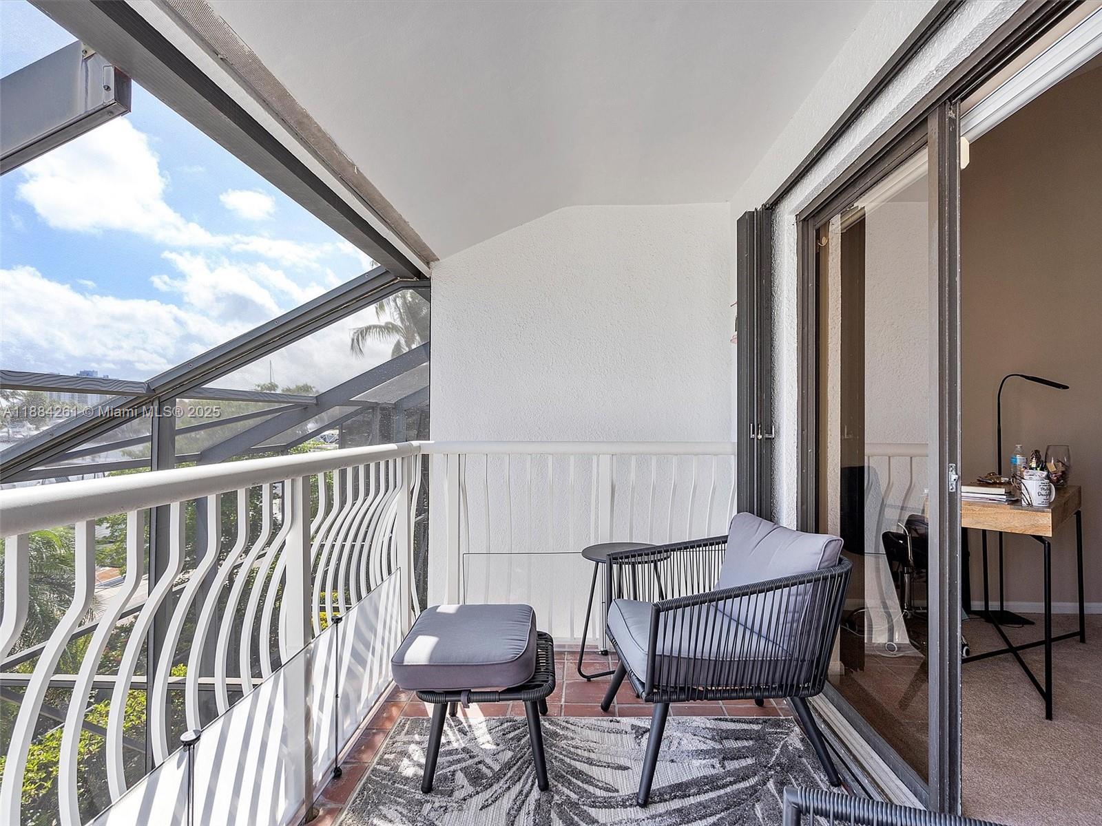 TOWNHOMES OF PORTSVIEW CO - Residential