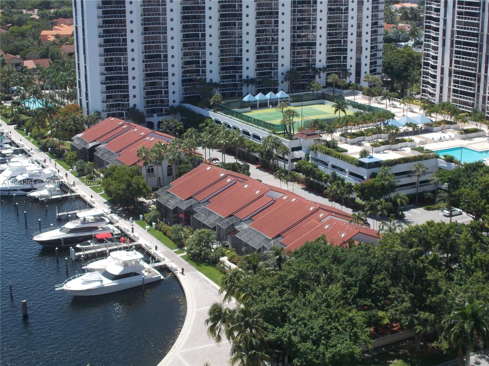 TOWNHOMES OF PORTSVIEW CO - Residential