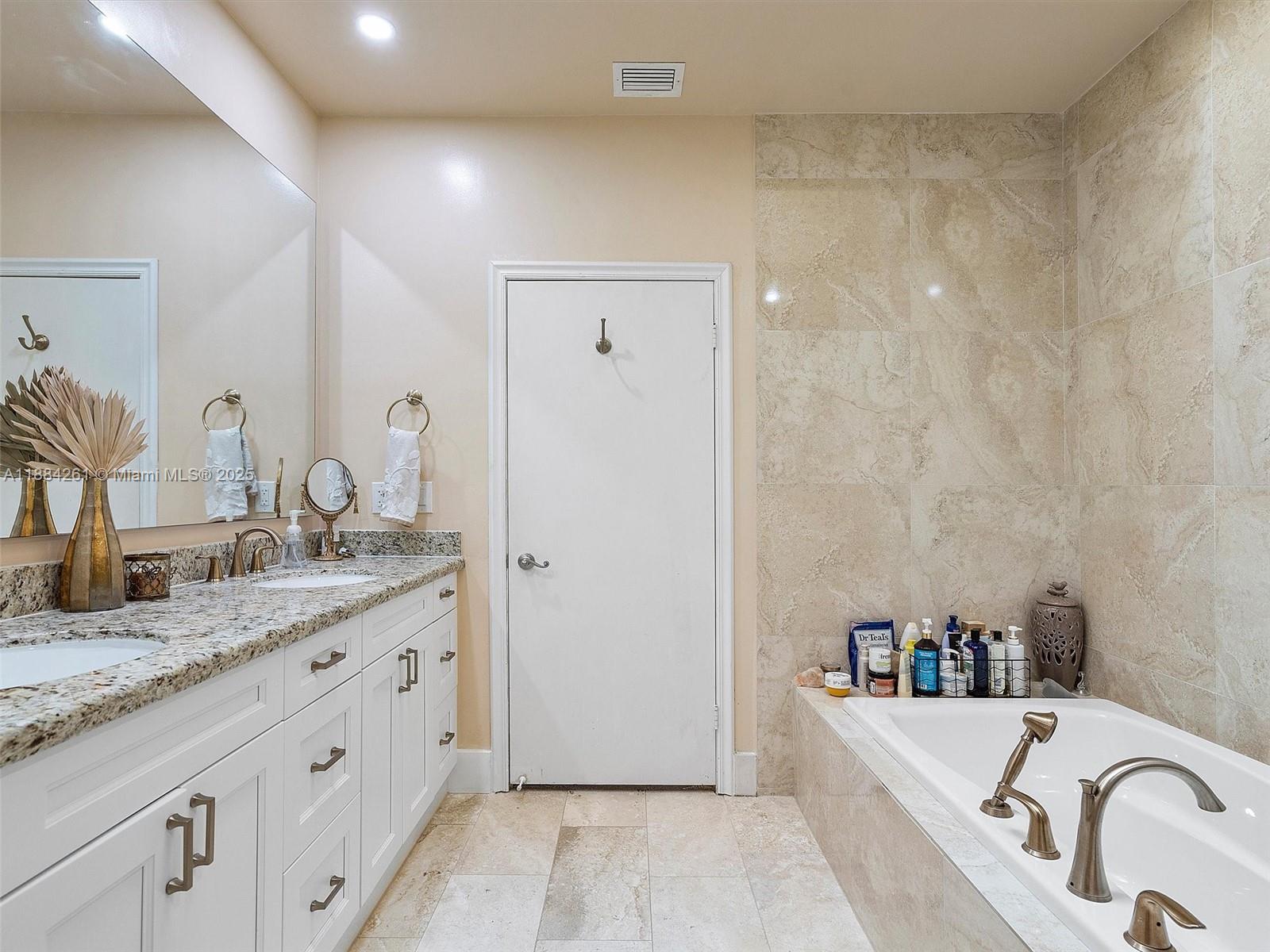 TOWNHOMES OF PORTSVIEW CO - Residential