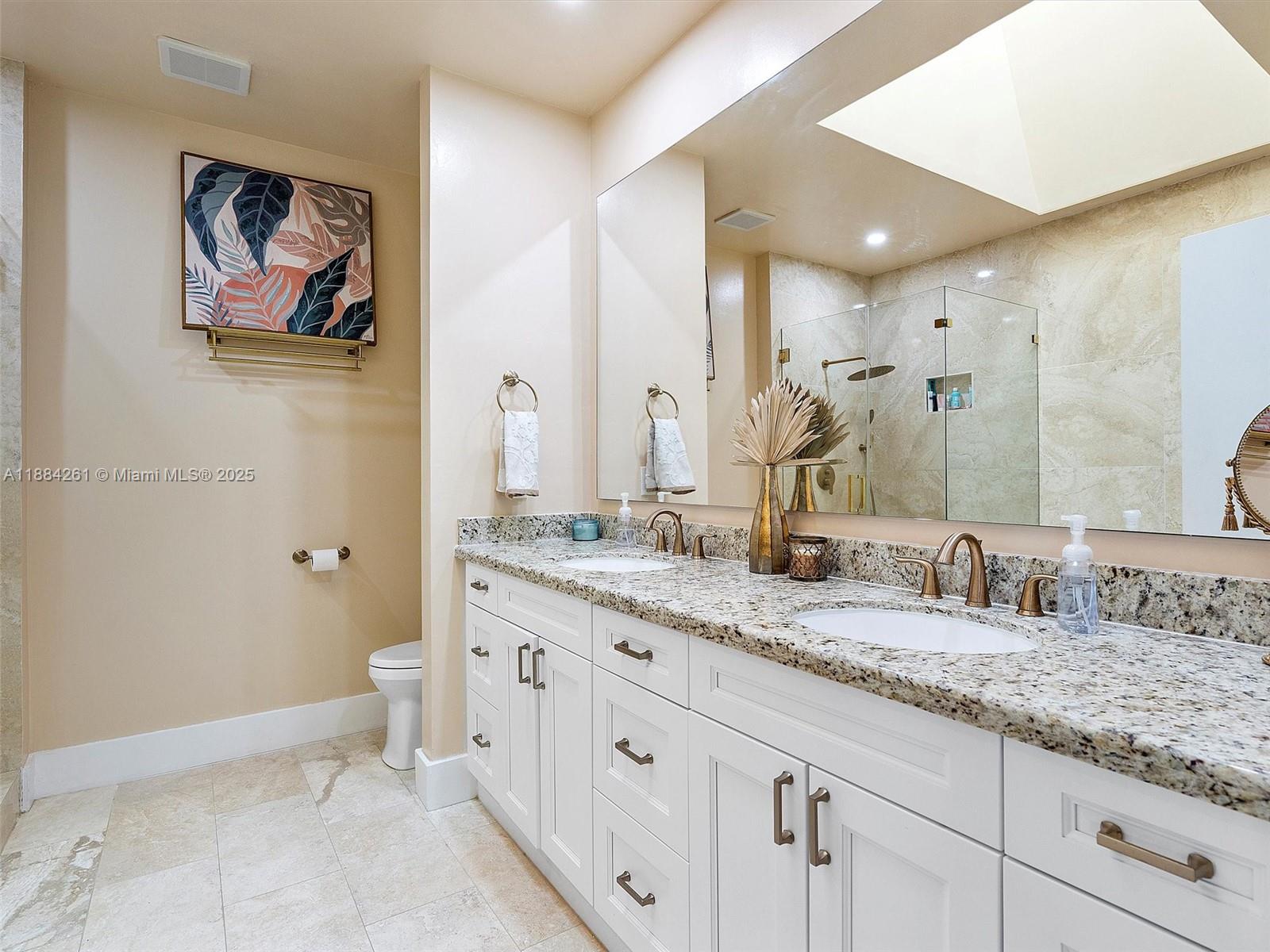 TOWNHOMES OF PORTSVIEW CO - Residential