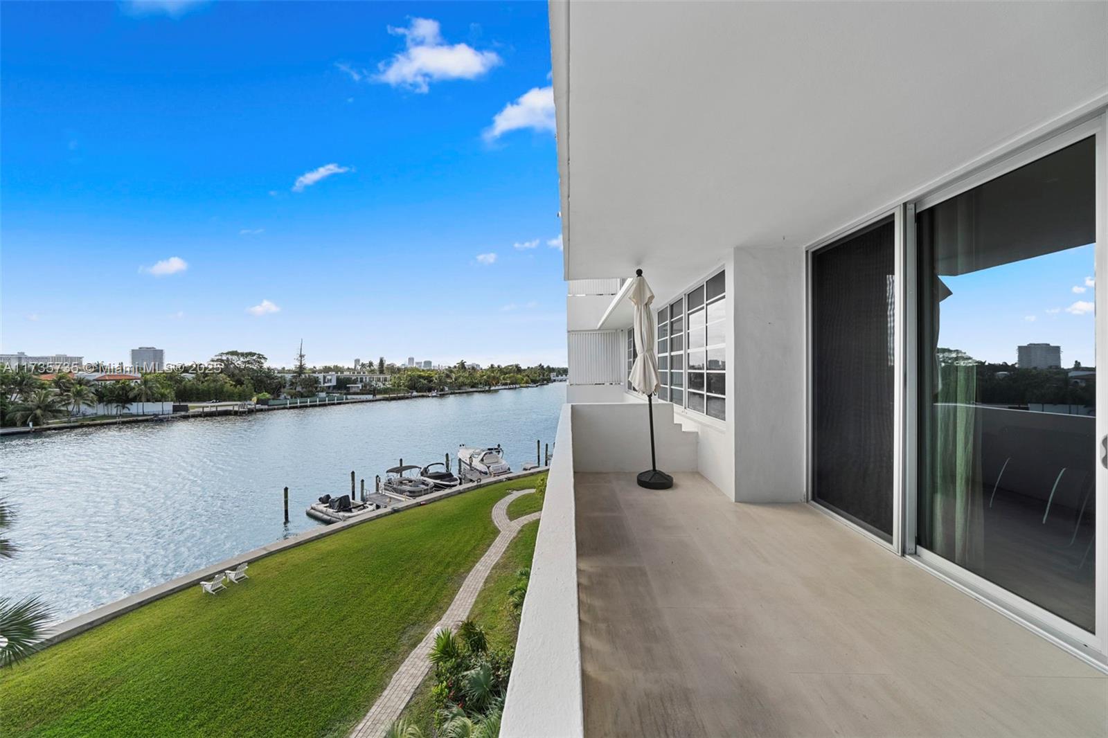 MEDITERRANEAN APARTMENTS - Residential