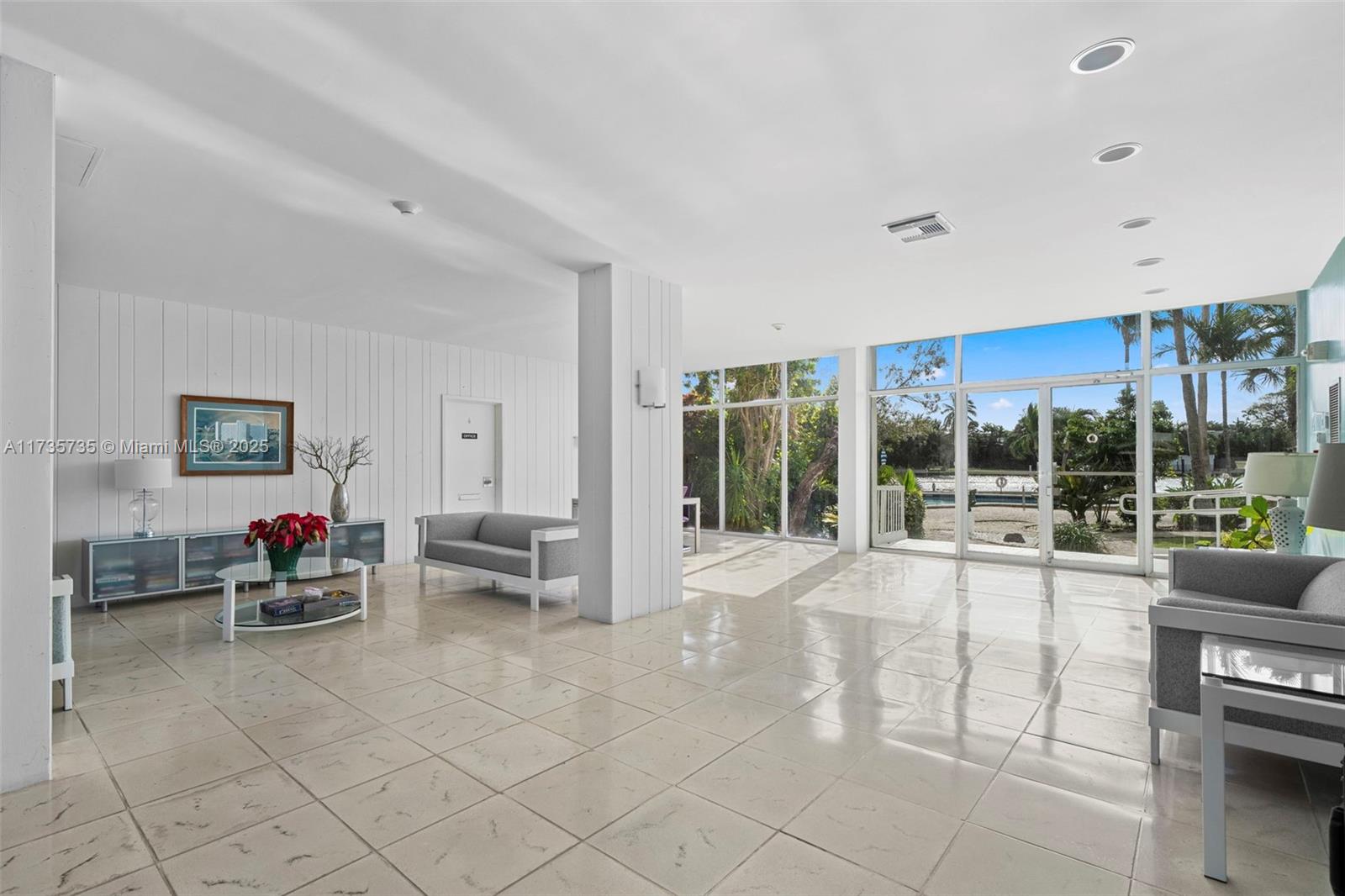 MEDITERRANEAN APARTMENTS - Residential