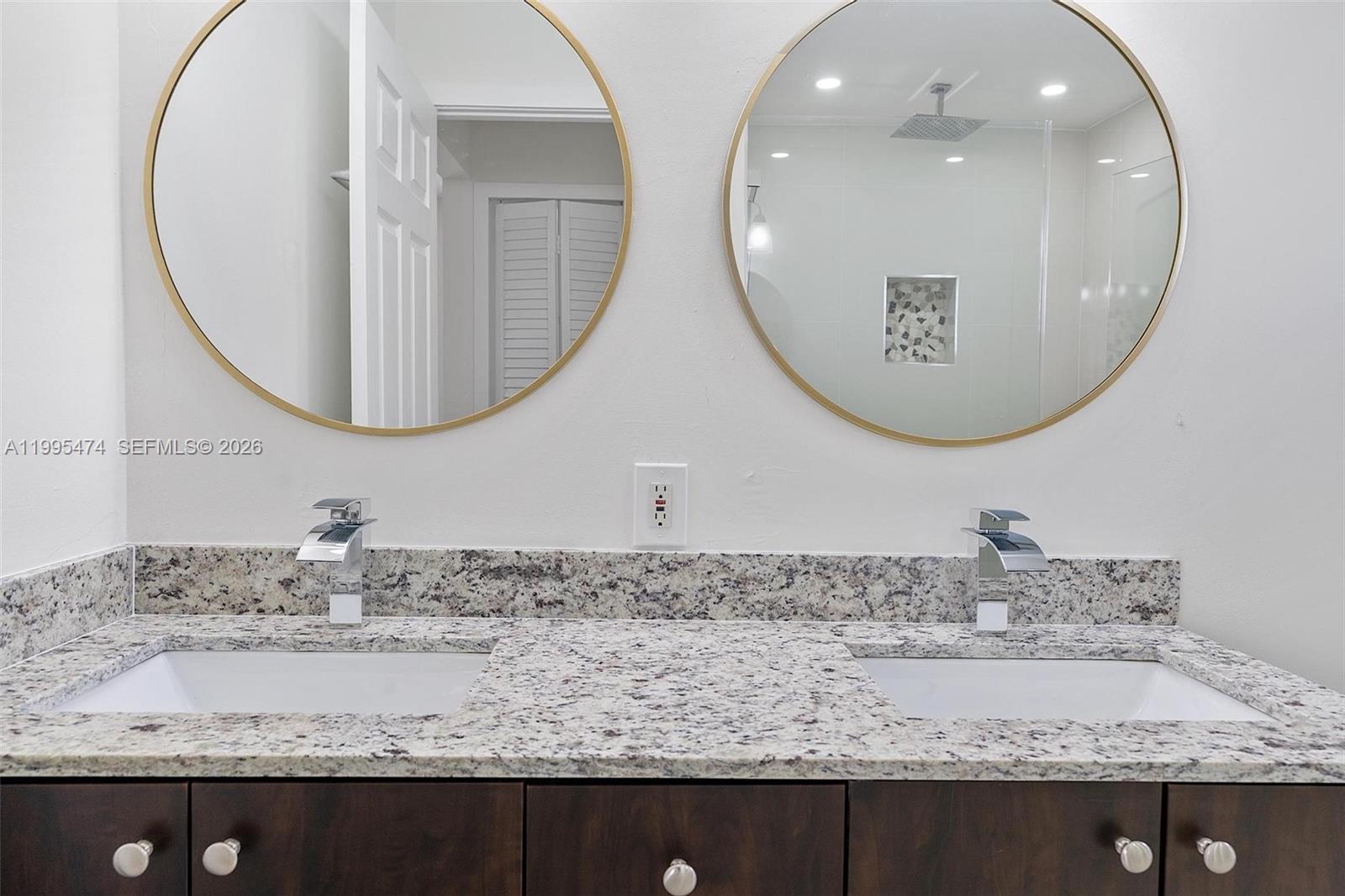 HARTFORD PLACE - Residential Lease