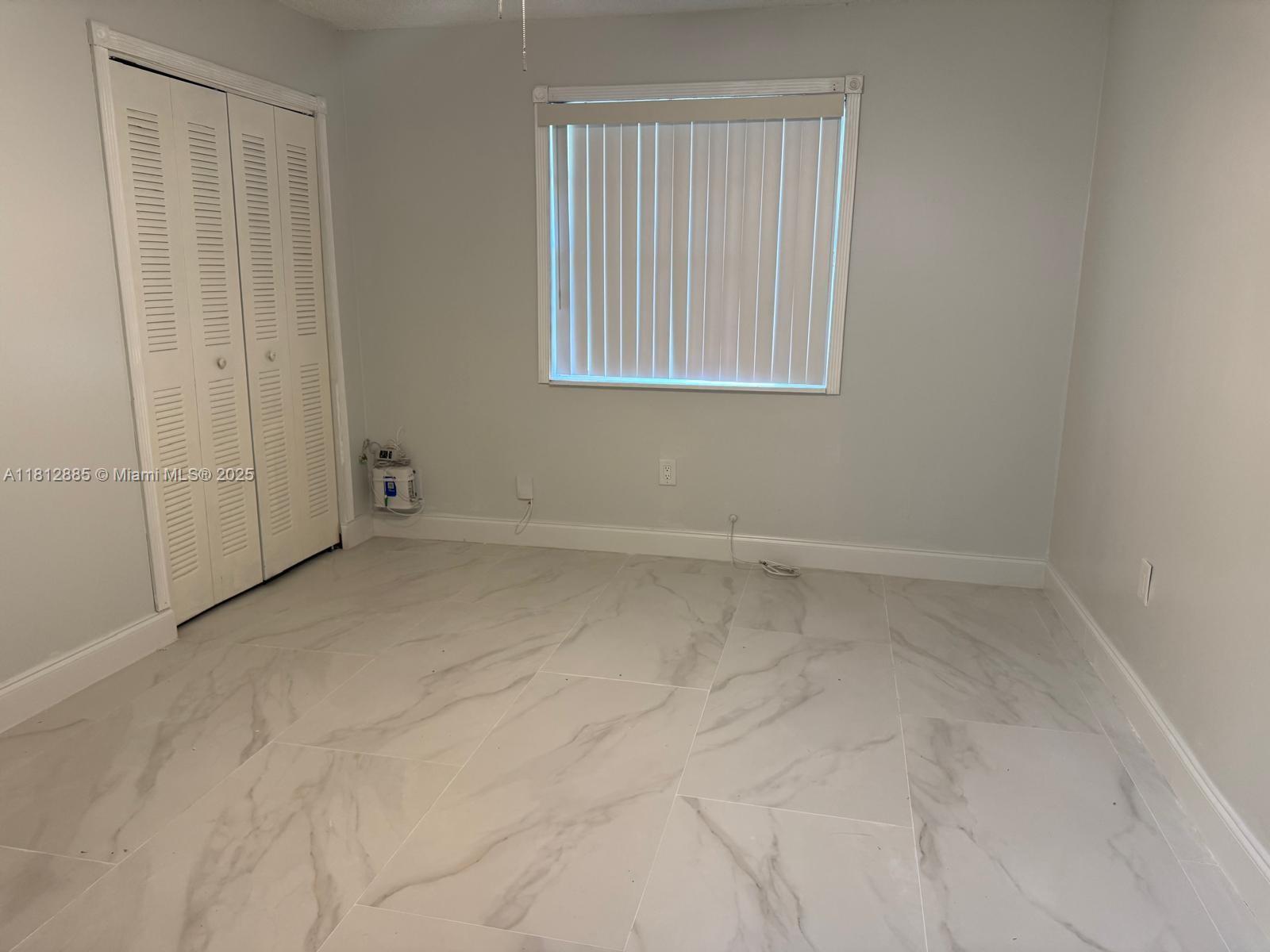 HOLLYWOOD - Residential Lease