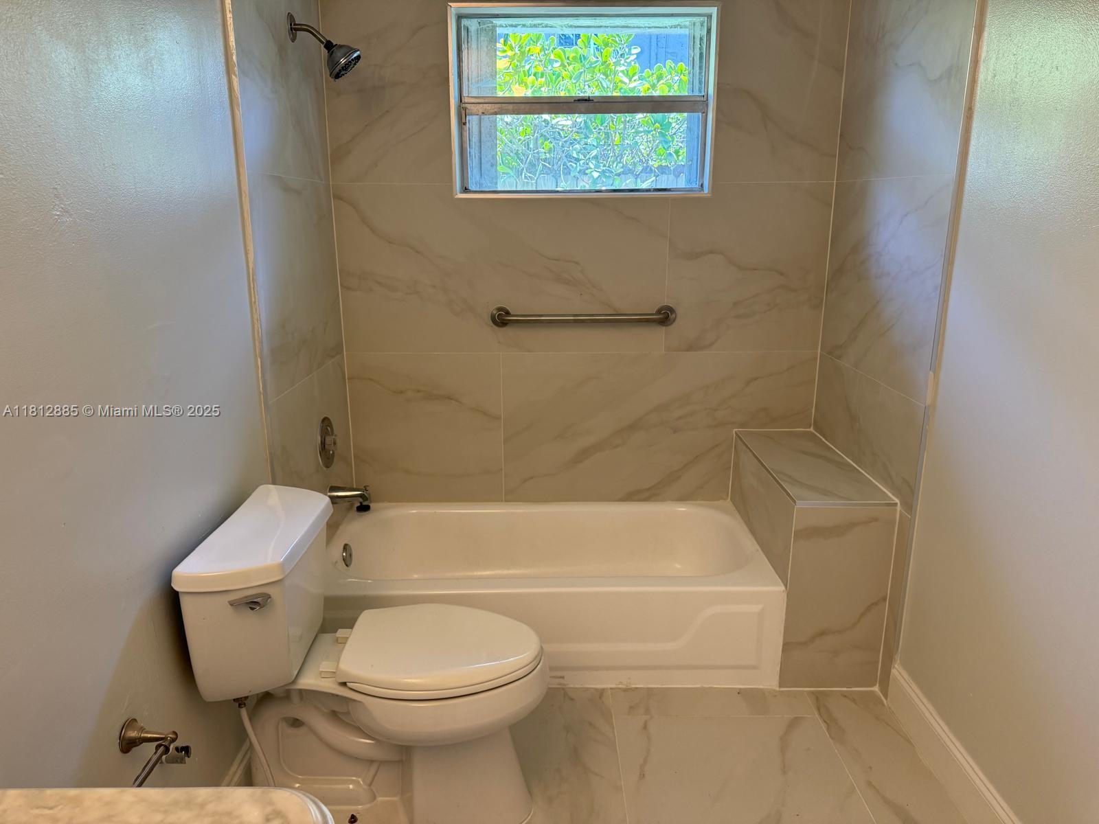 HOLLYWOOD - Residential Lease