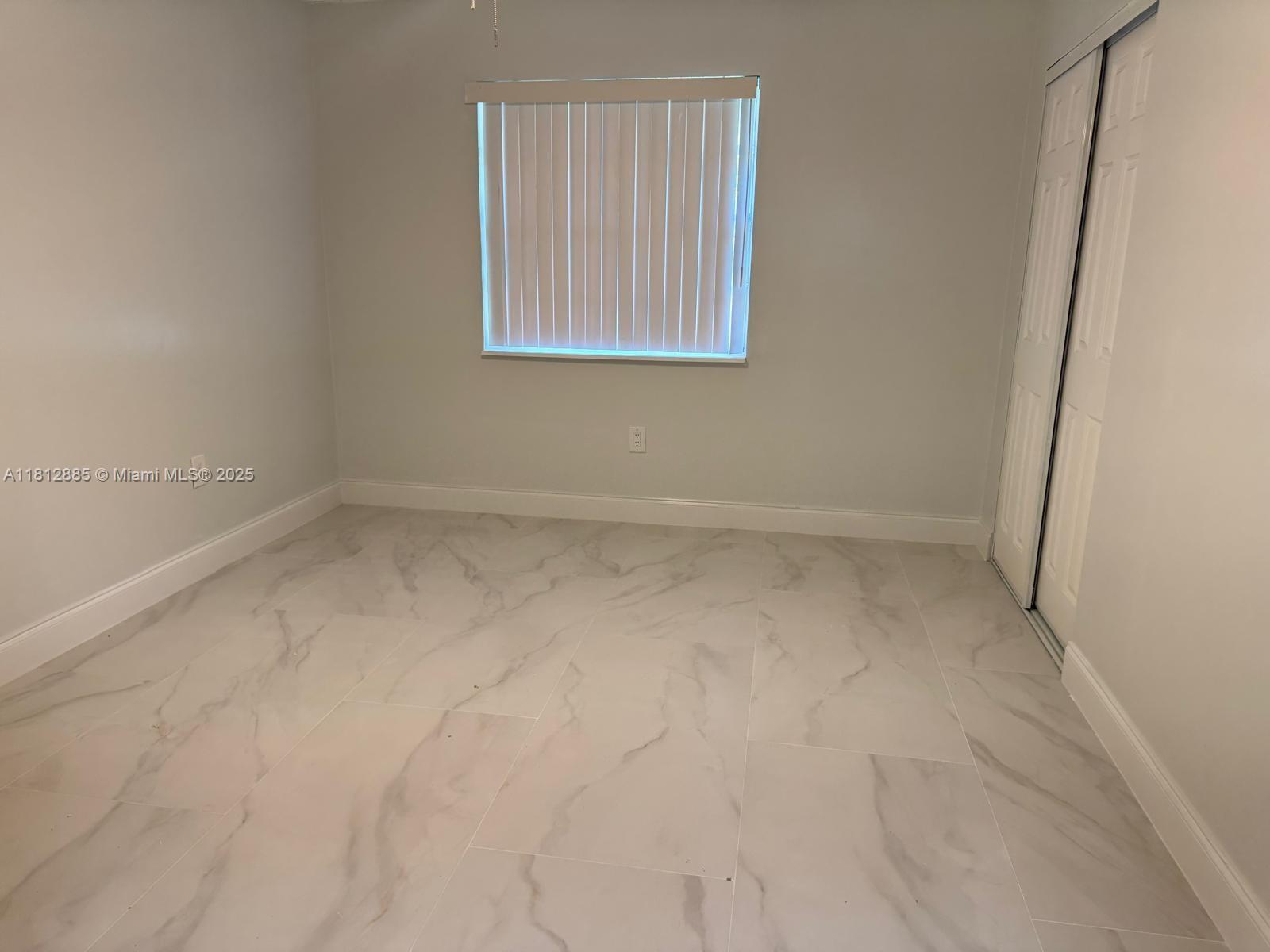 HOLLYWOOD - Residential Lease