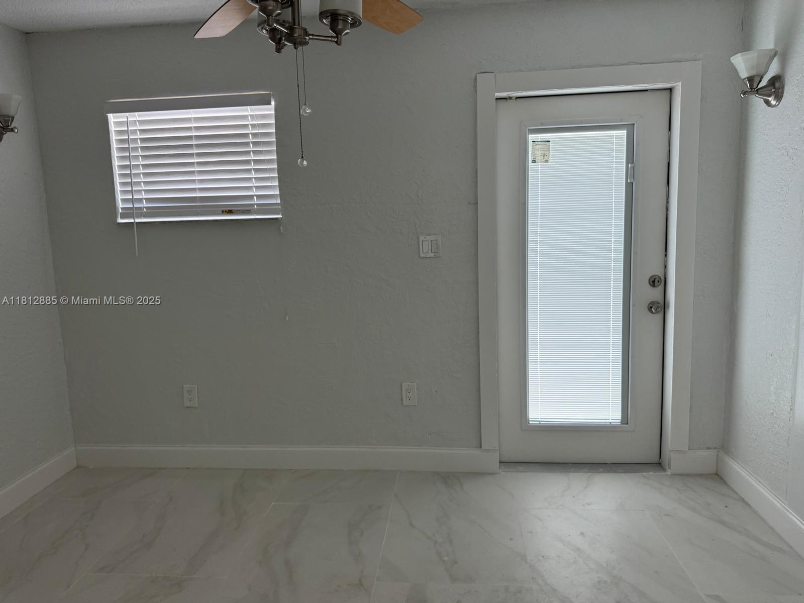 HOLLYWOOD - Residential Lease