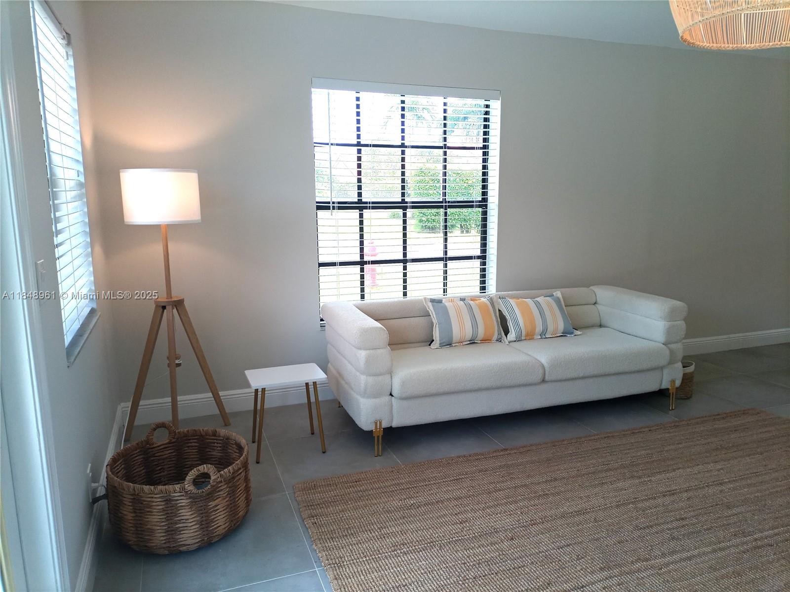 WELLINGTON OF WELLINGTON - Residential Lease