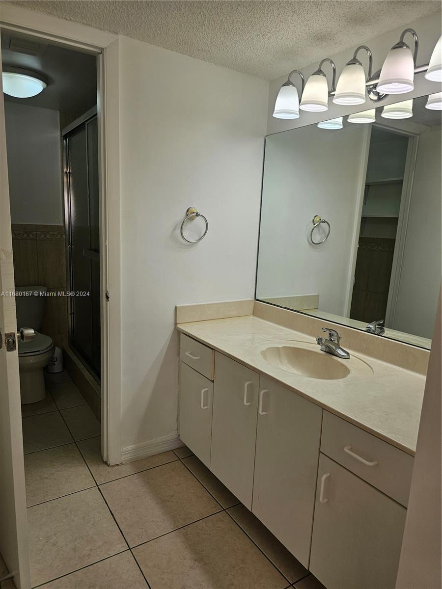 VISTA ALEGRE TOWNHOMES VI - Residential Lease