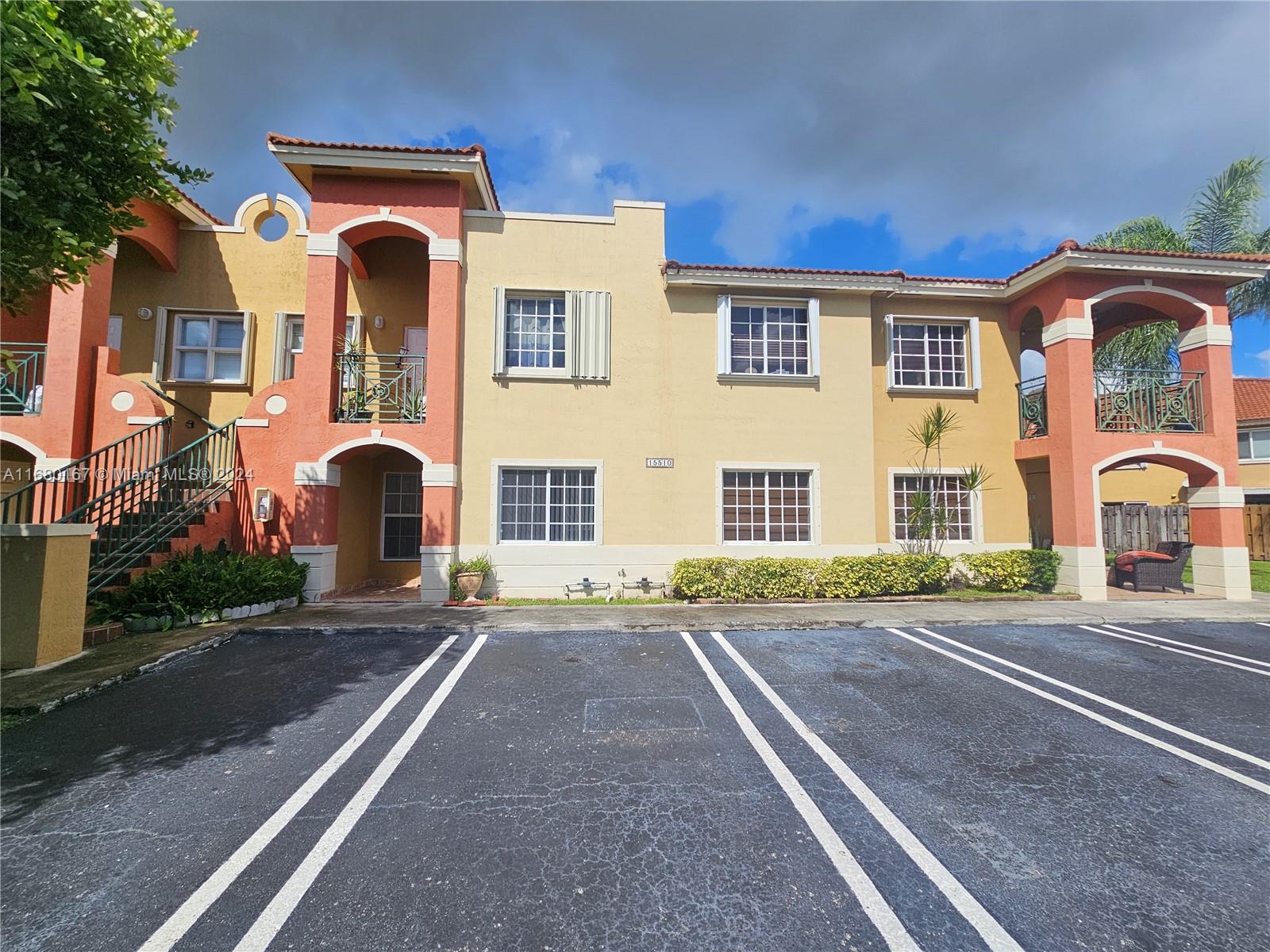 VISTA ALEGRE TOWNHOMES VI - Residential Lease