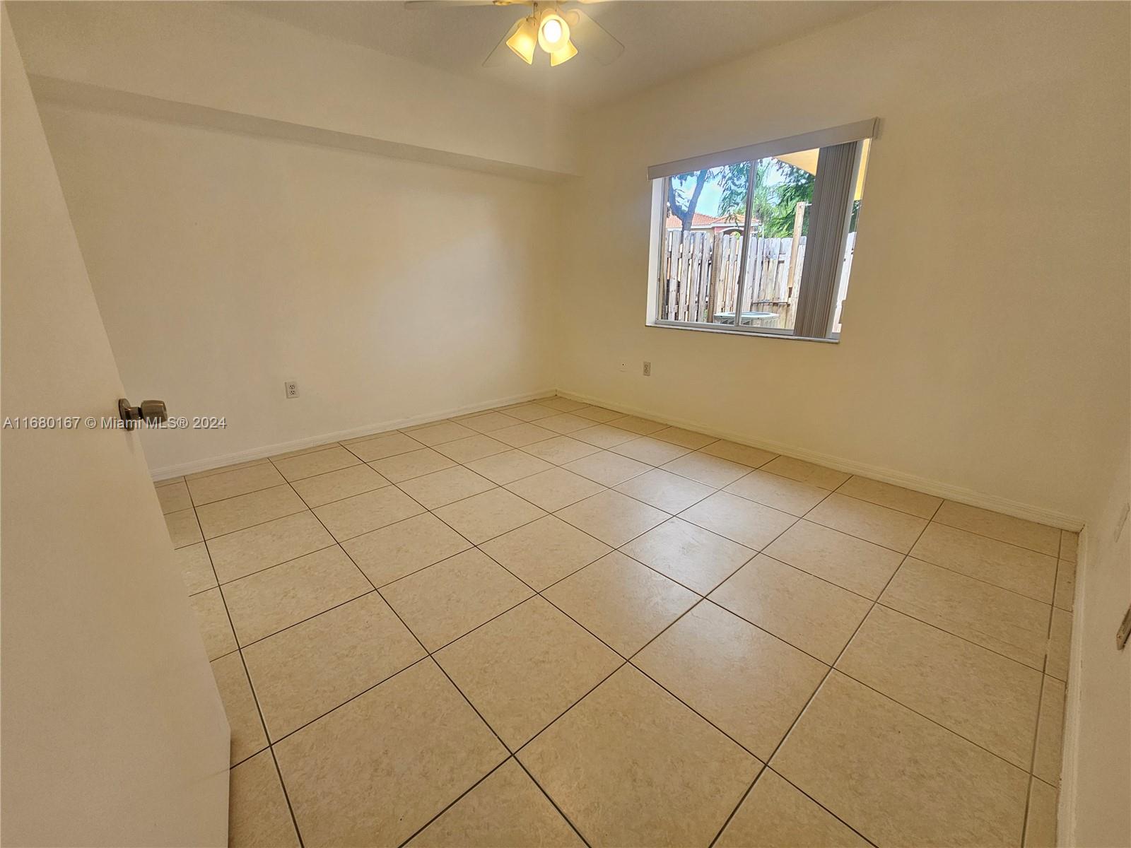 VISTA ALEGRE TOWNHOMES VI - Residential Lease