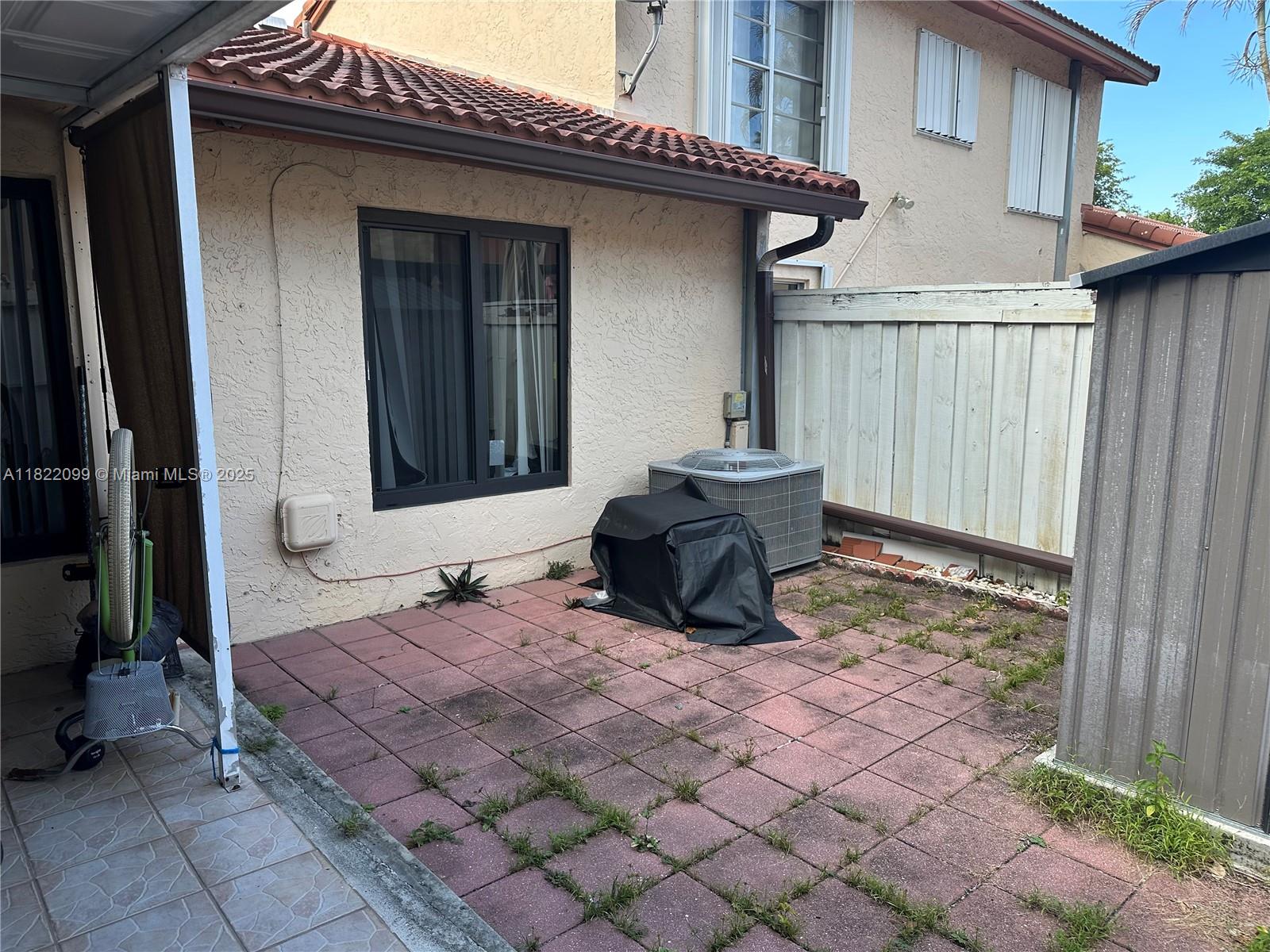 KENDALL WALK - Residential