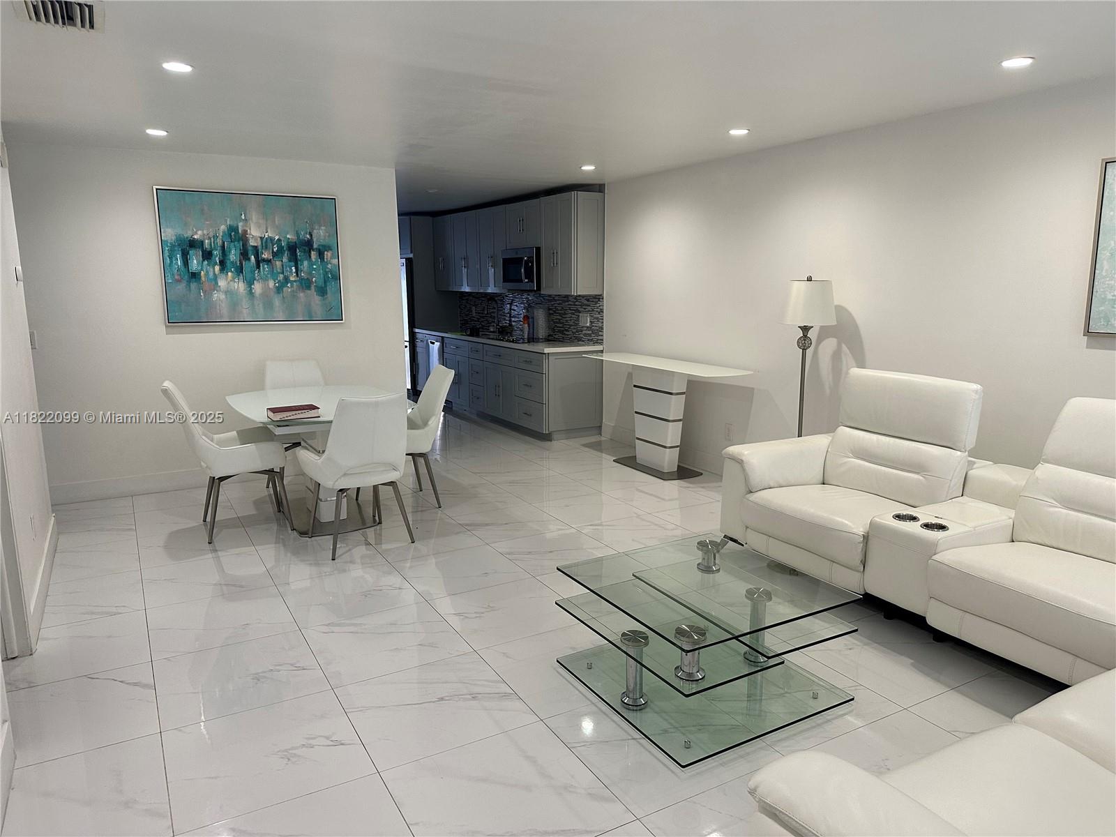 KENDALL WALK - Residential