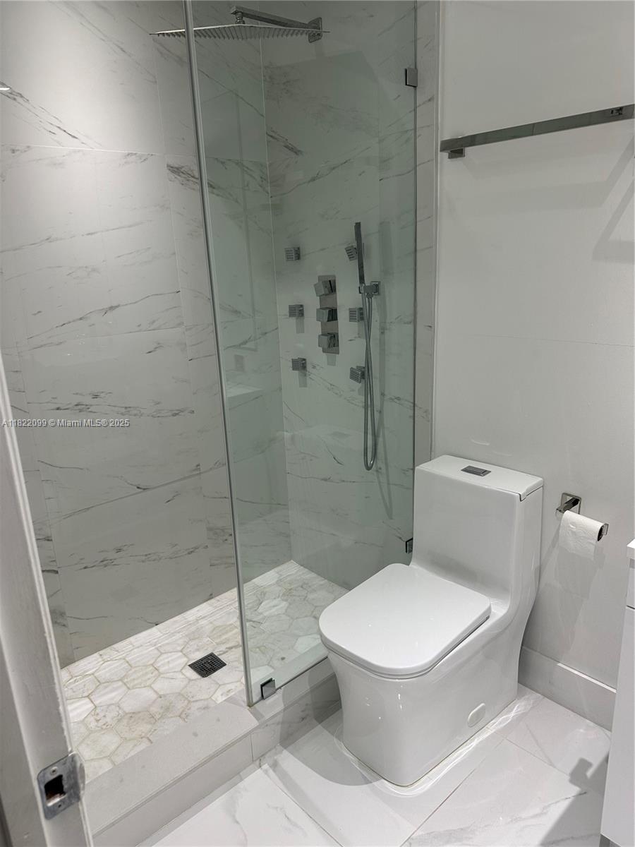 KENDALL WALK - Residential