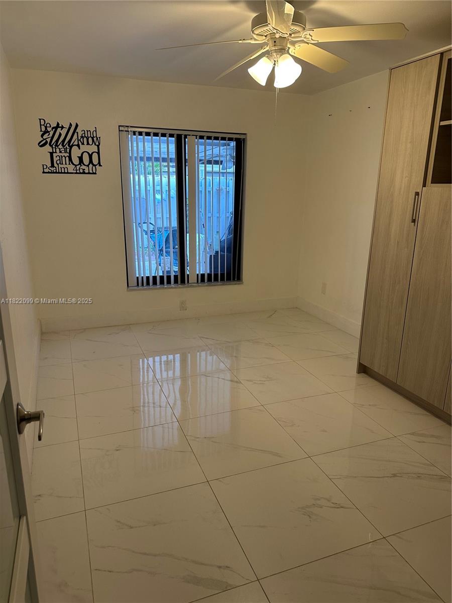 KENDALL WALK - Residential