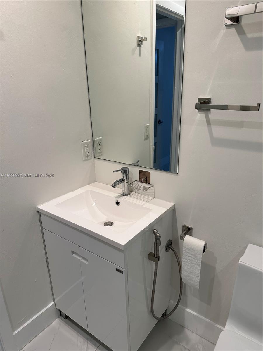 KENDALL WALK - Residential