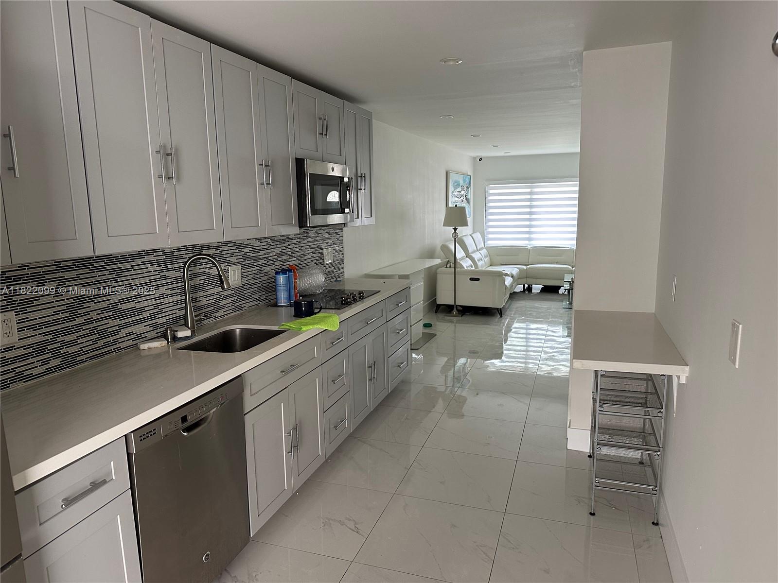 KENDALL WALK - Residential