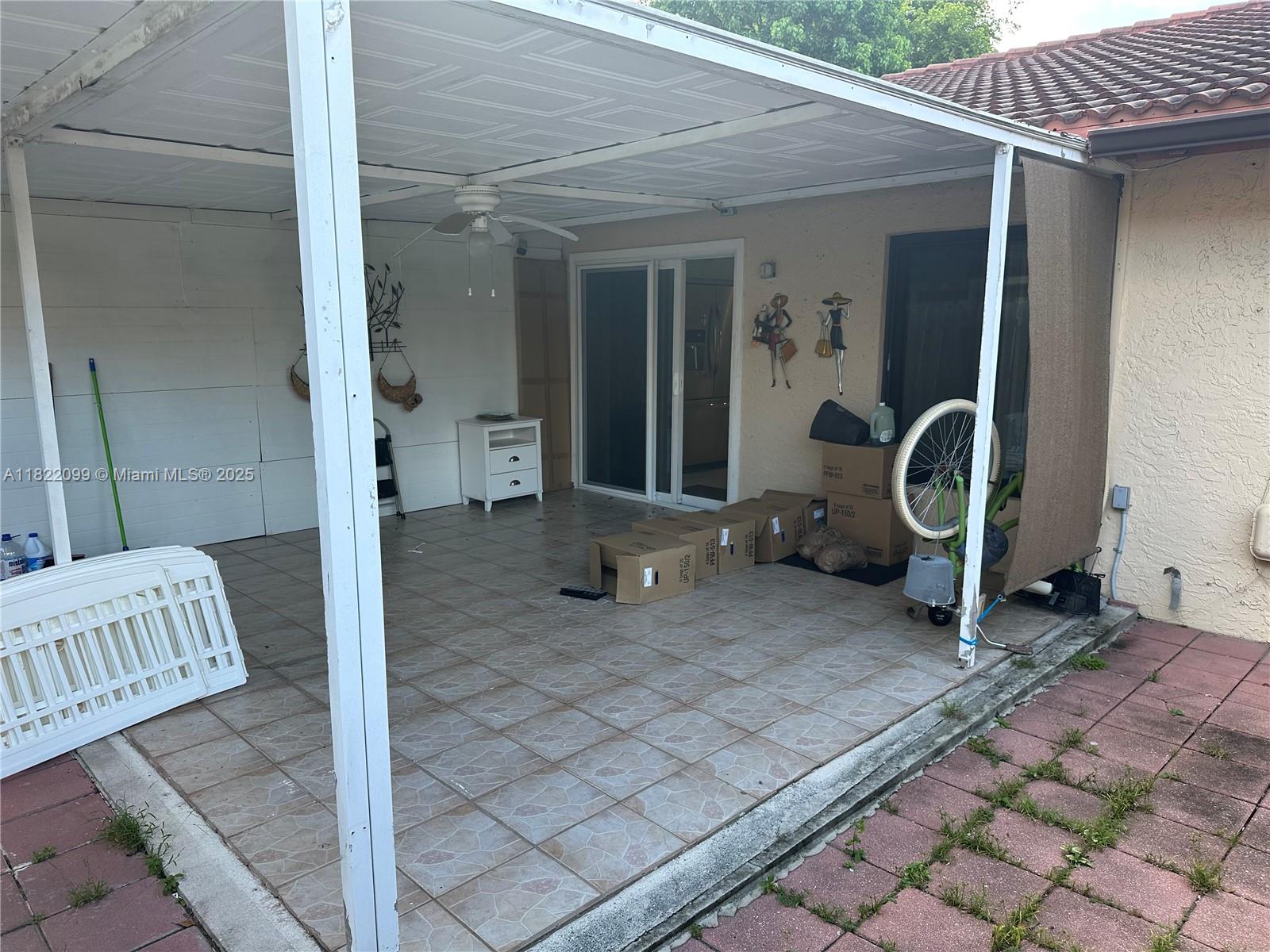 KENDALL WALK - Residential
