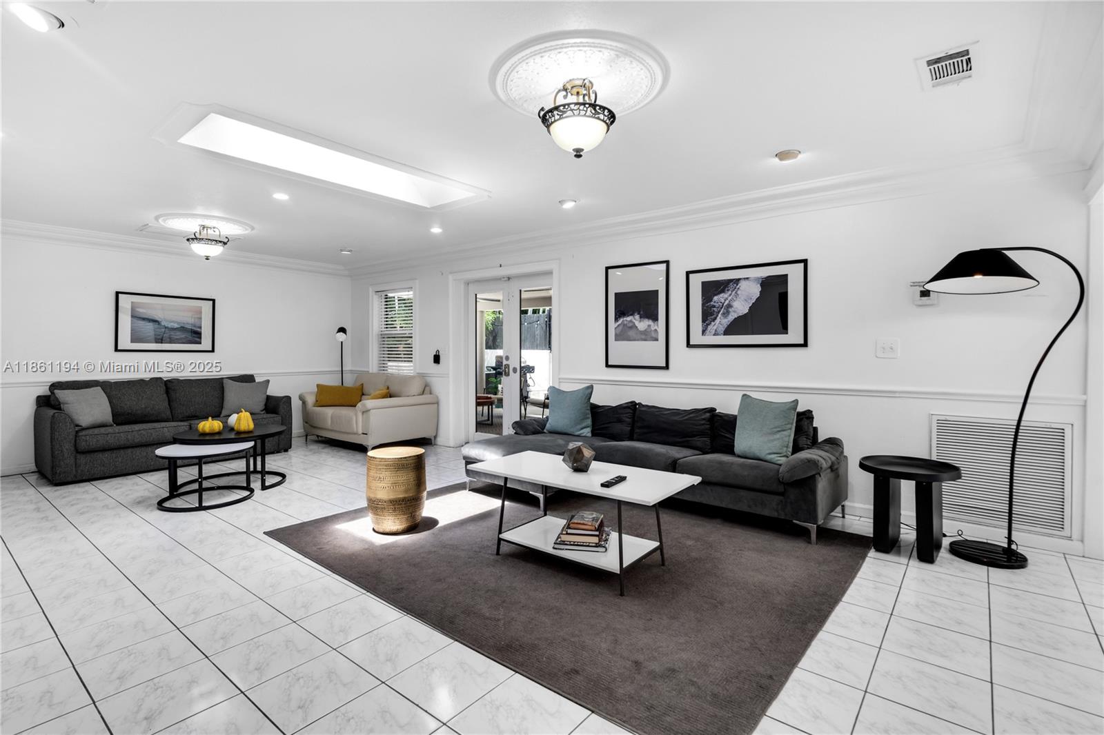 BRICKELL ESTATES - Residential