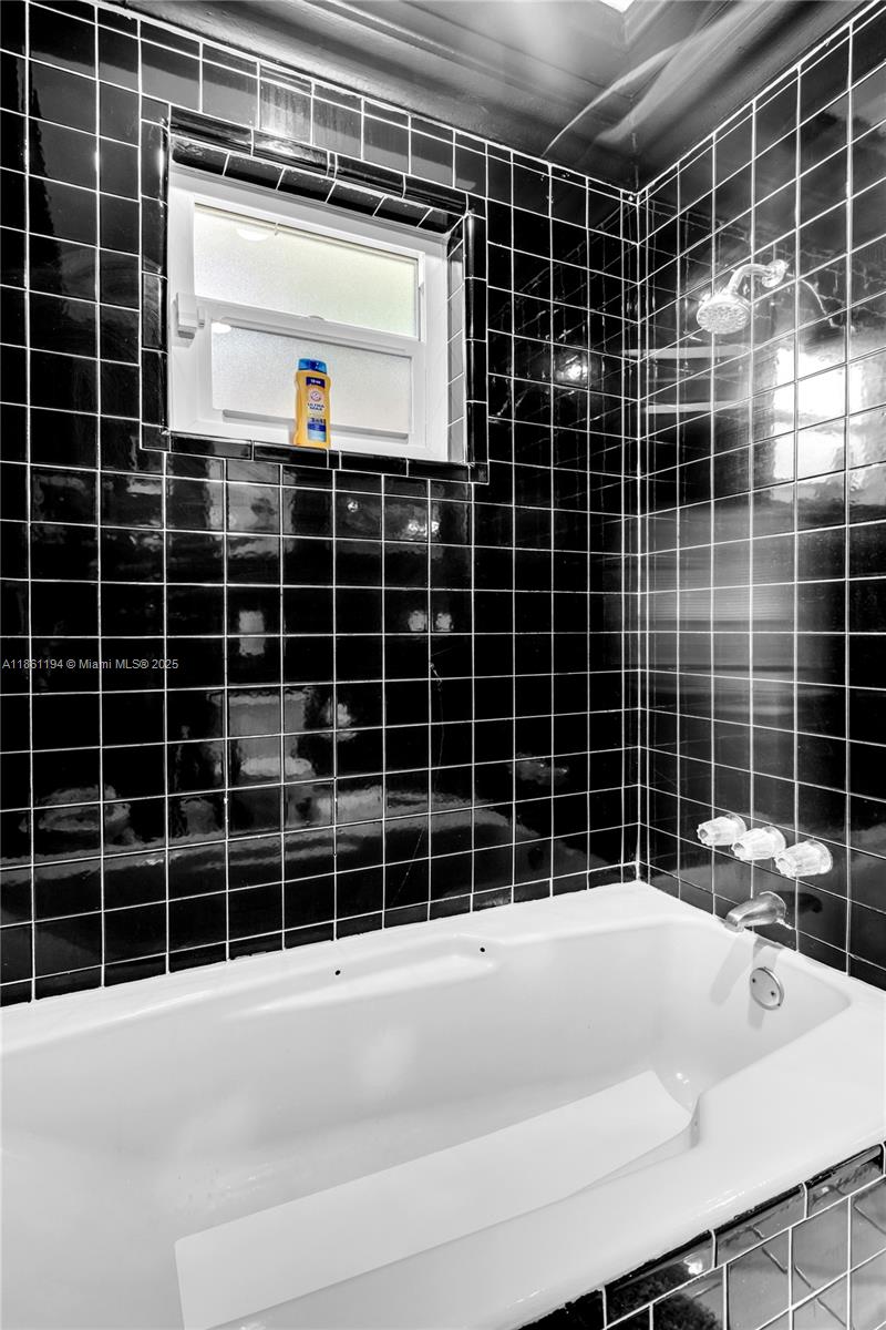 BRICKELL ESTATES - Residential