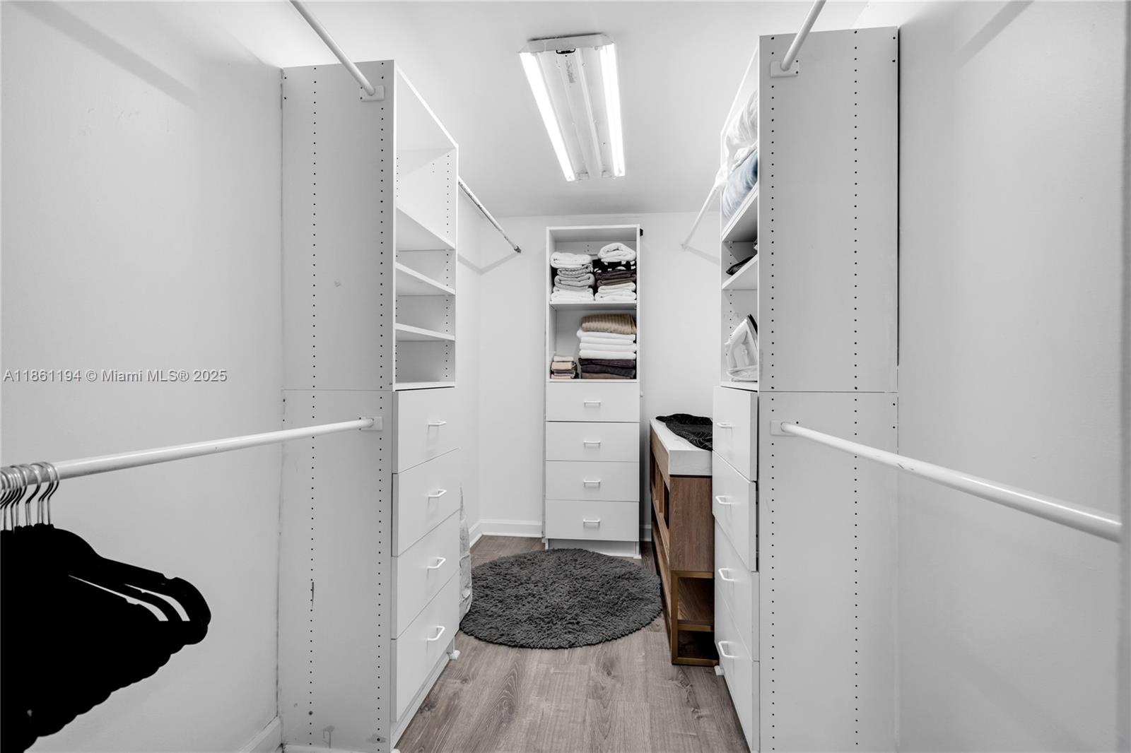 BRICKELL ESTATES - Residential