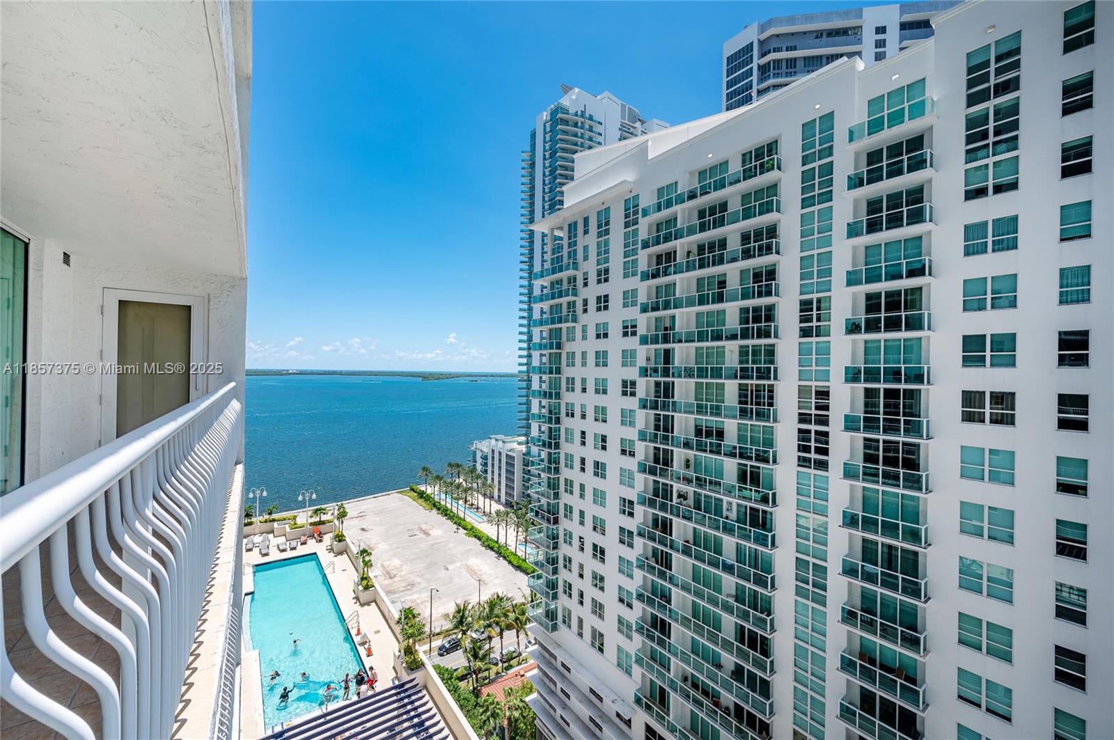 1200 Brickell Bay Dr 2015