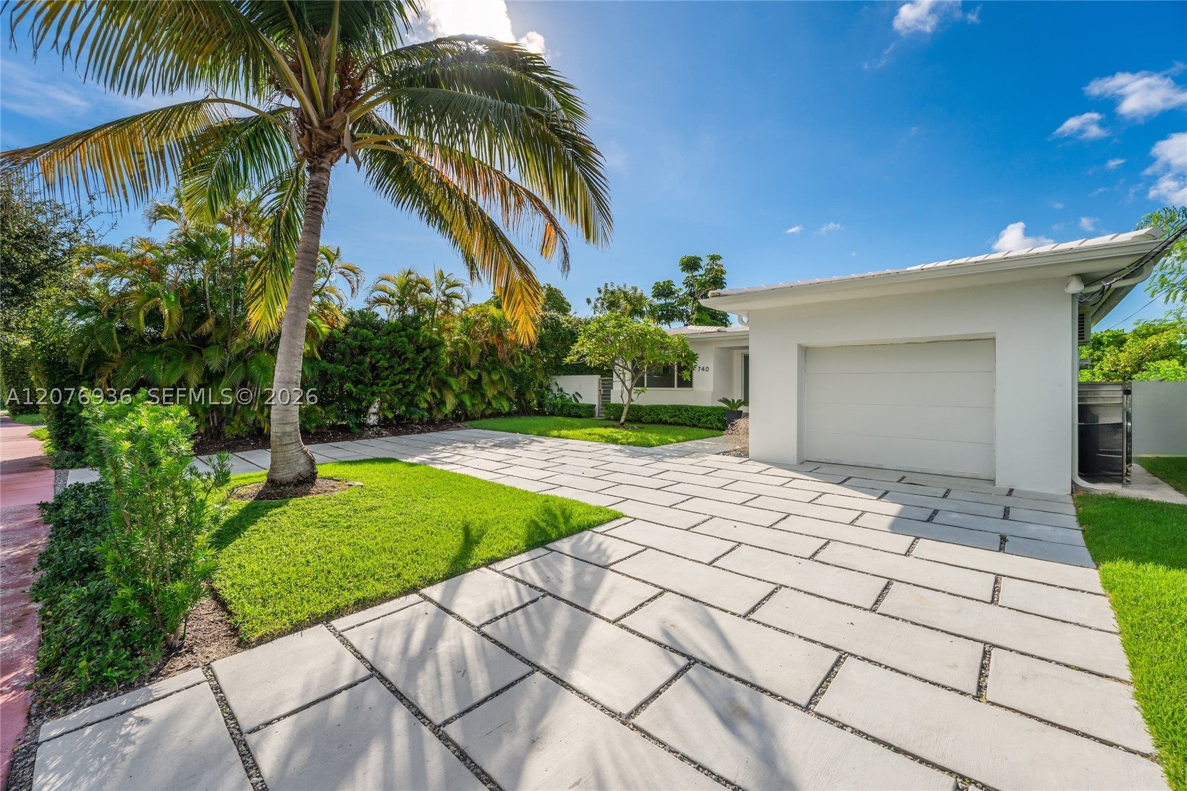 740 S Shore Dr