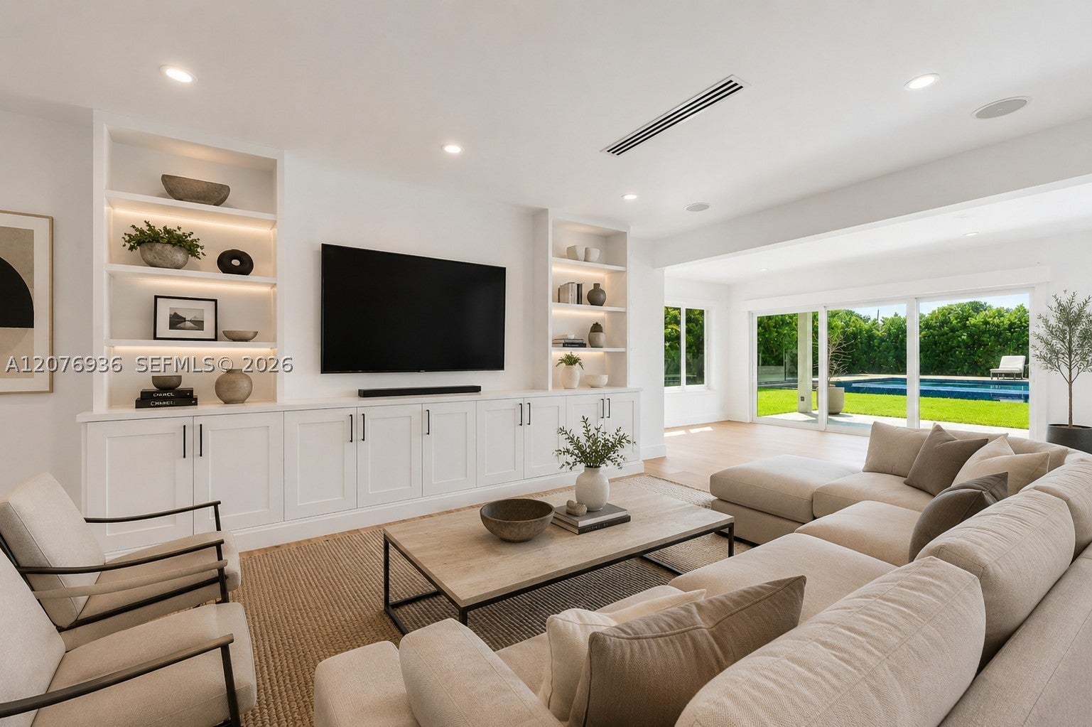 740 S Shore Dr