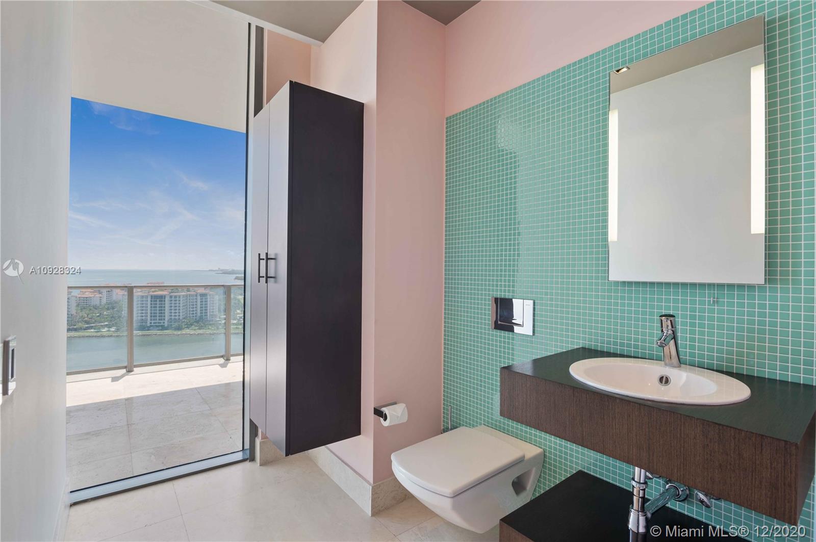 APOGEE CONDO - Residential