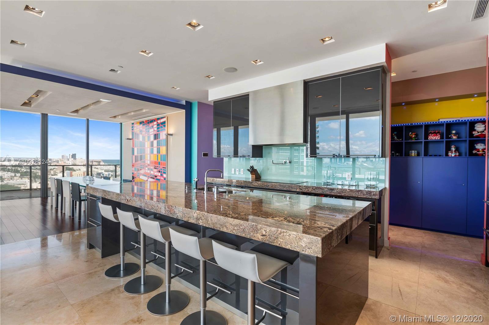 APOGEE CONDO - Residential