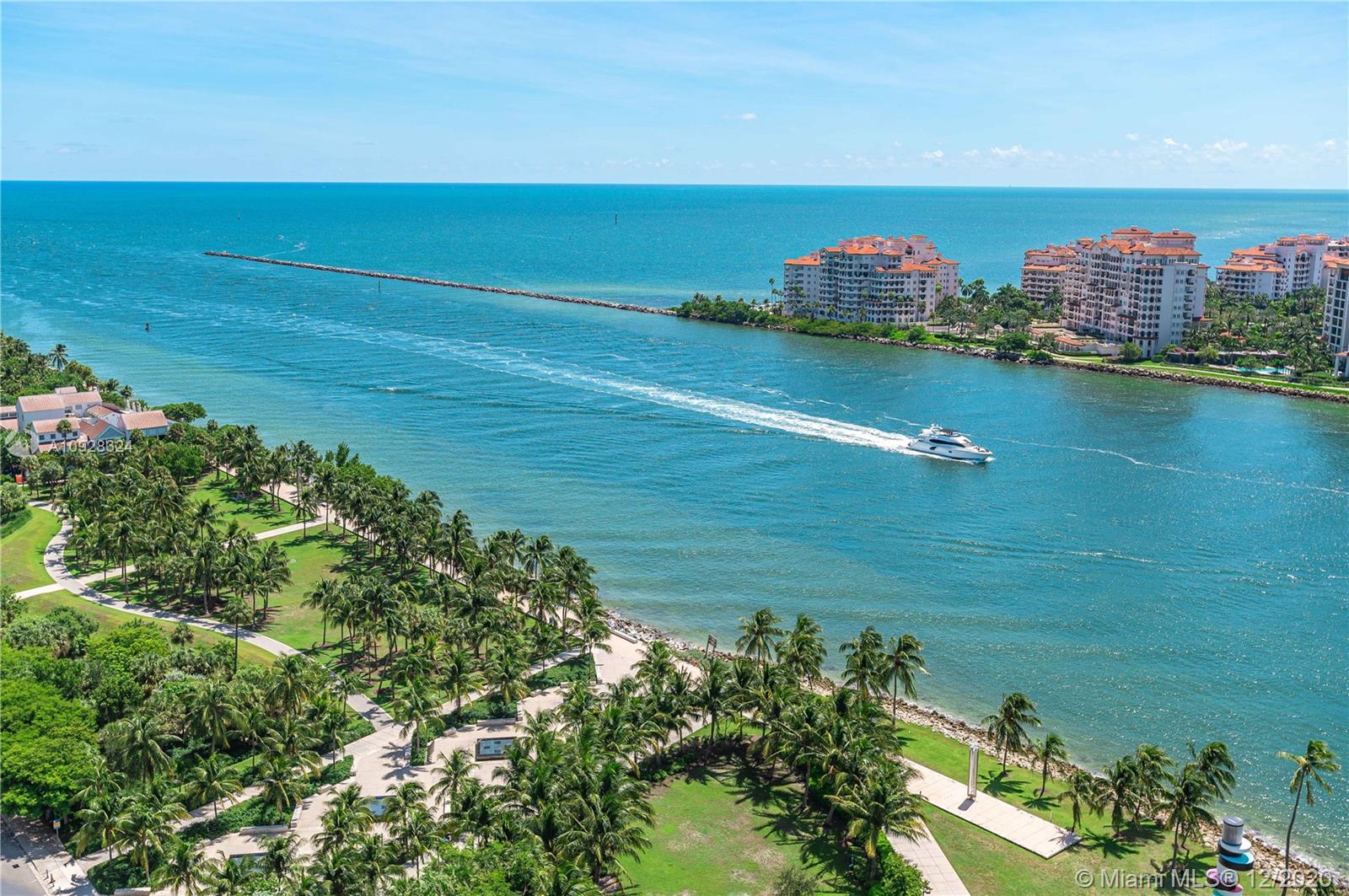 APOGEE CONDO - Residential